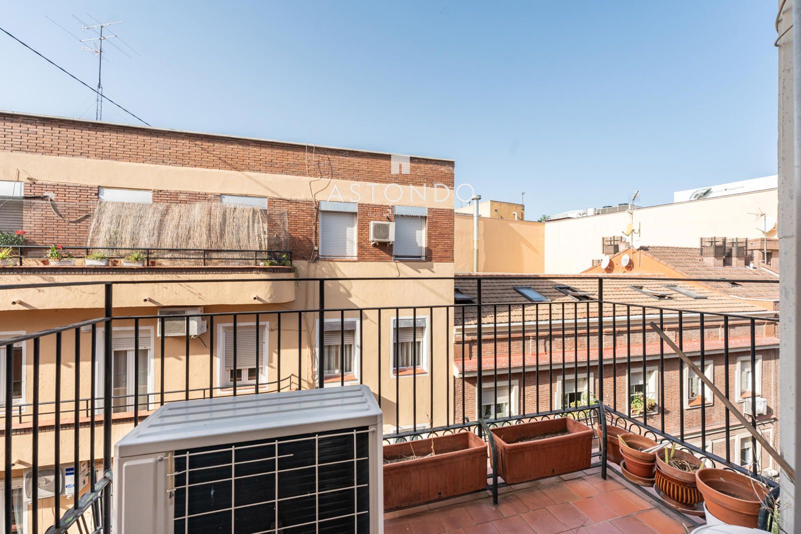 Apartment for sale next to the financial district , featuring 3 bedrooms plus a staff room and 2 bathrooms. - Foto 28