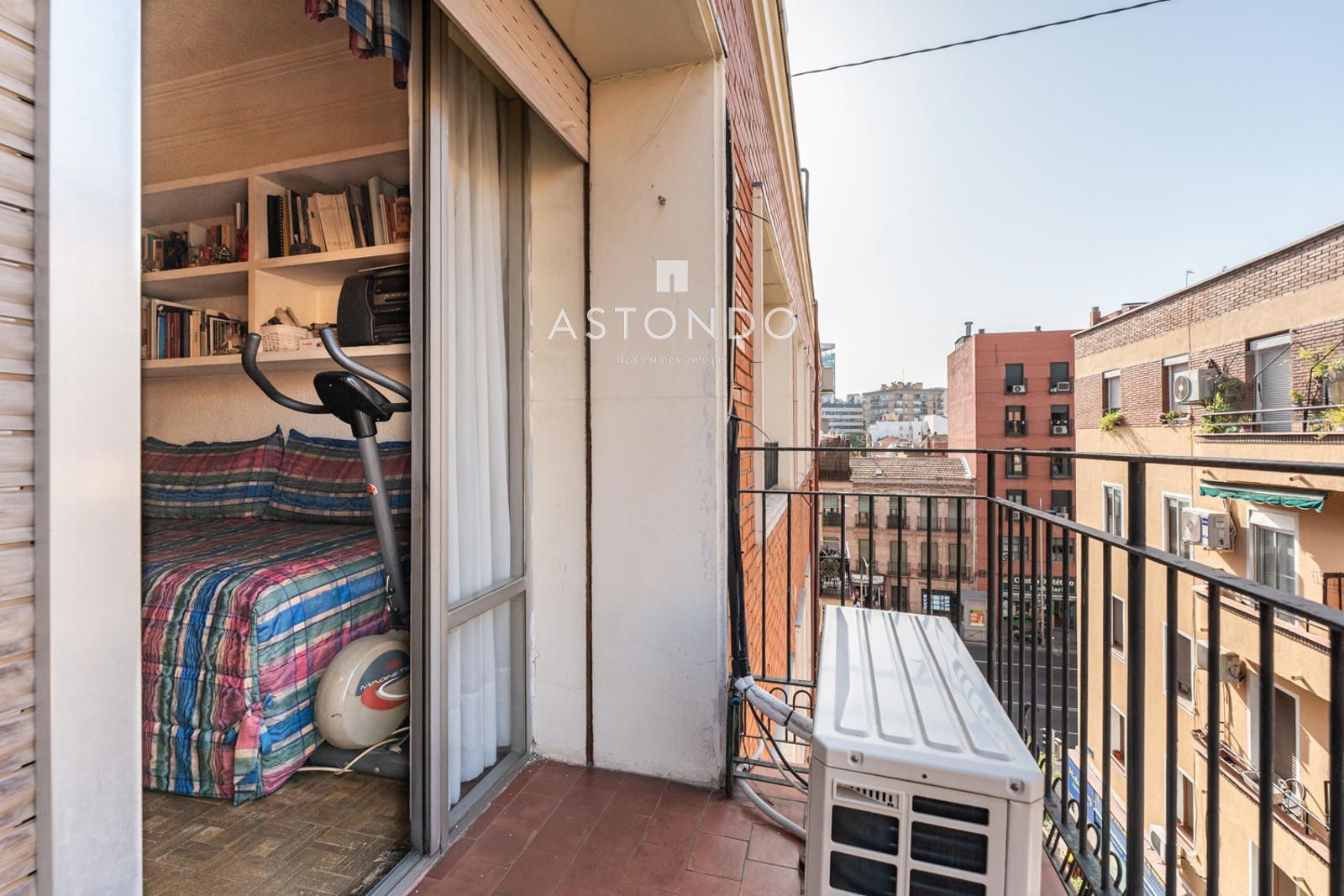 Apartment for sale next to the financial district , featuring 3 bedrooms plus a staff room and 2 bathrooms. - Foto 29