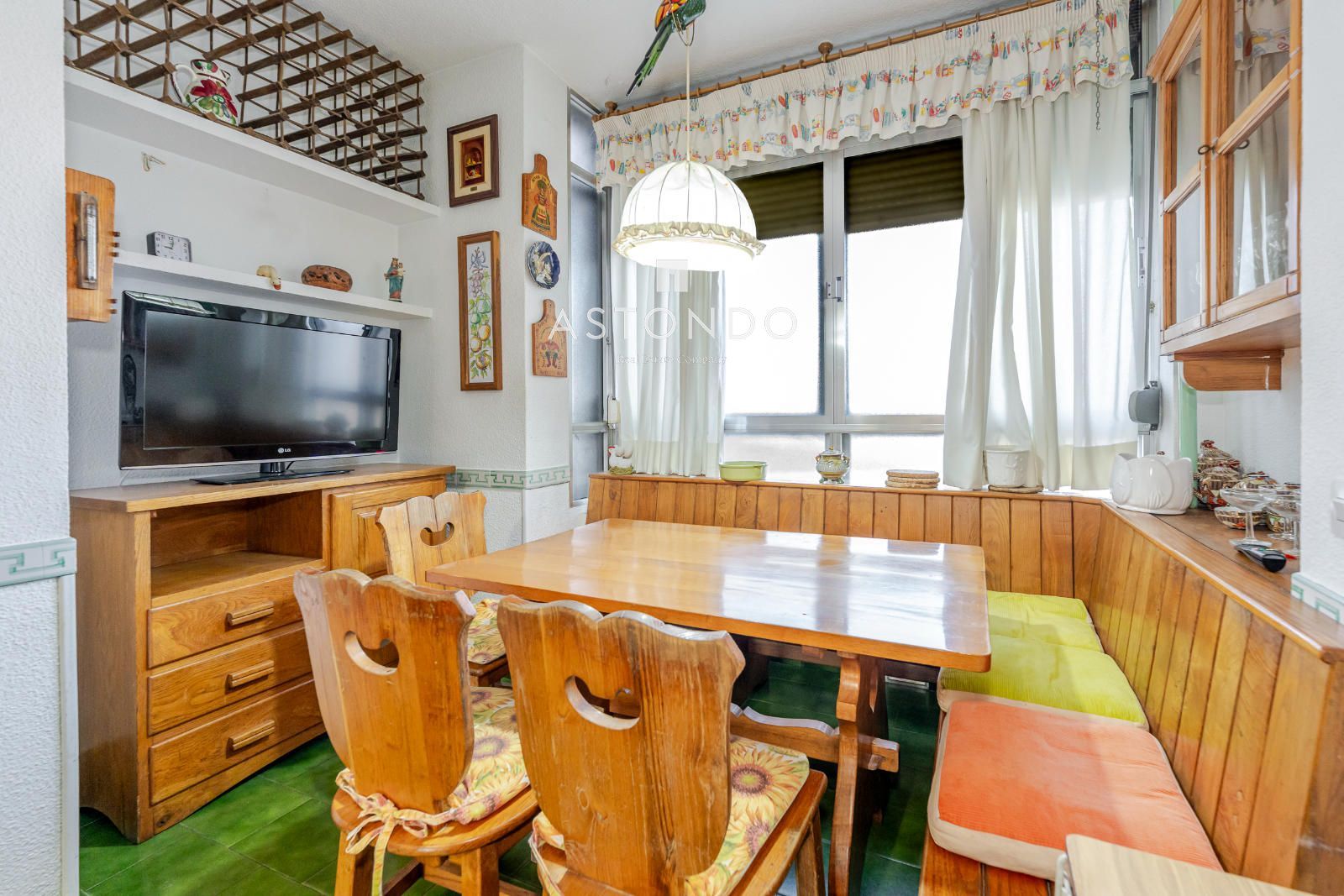 En Guindalera se vende piso con 4 habitaciones y 3 baños, con garaje y terraza - Foto 6