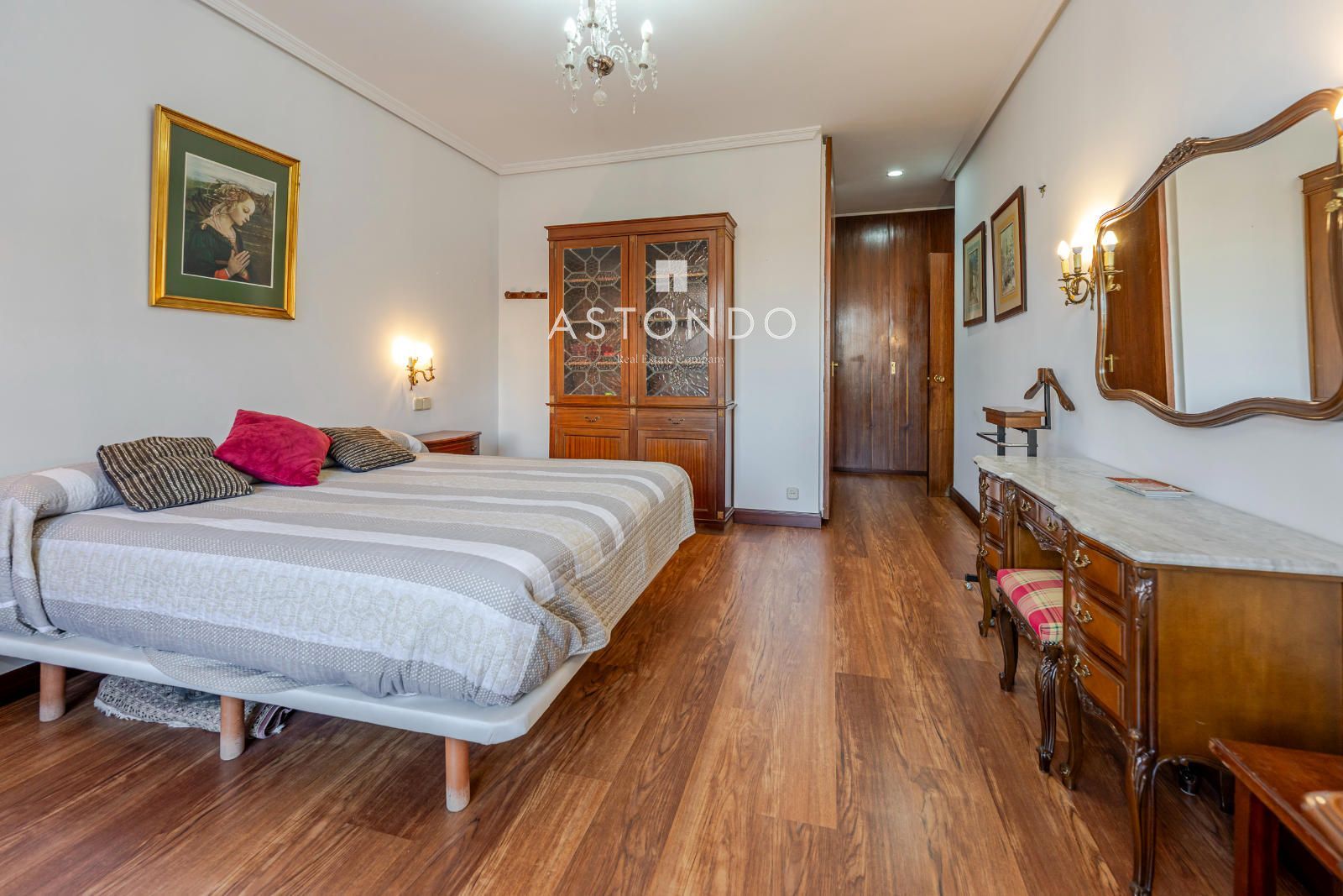 En Guindalera se vende piso con 4 habitaciones y 3 baños, con garaje y terraza - Foto 14