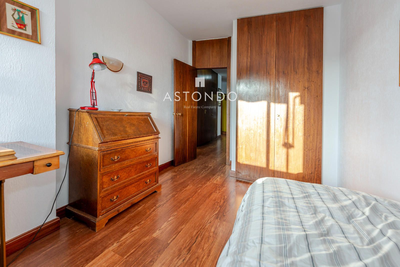 En Guindalera se vende piso con 4 habitaciones y 3 baños, con garaje y terraza - Foto 21