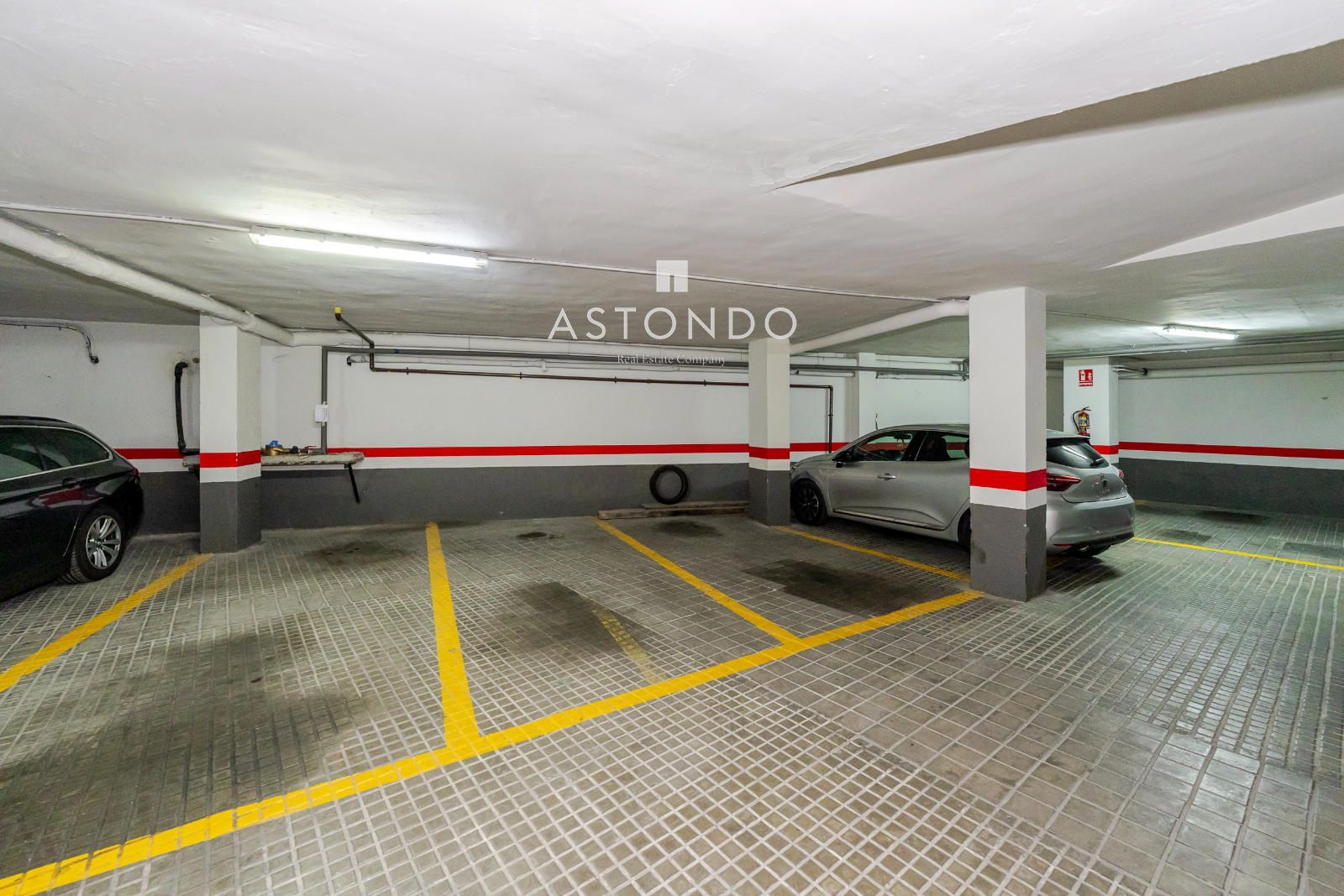 En Guindalera se vende piso con 4 habitaciones y 3 baños, con garaje y terraza - Foto 37