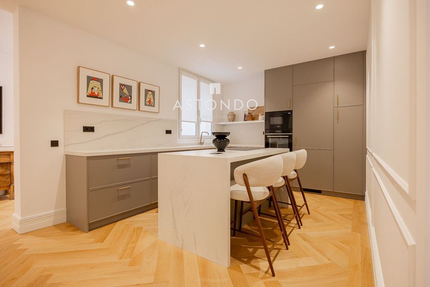 Renovated 3-bedroom, 4-bathroom apartment for sale in Chamberí. - Foto 9