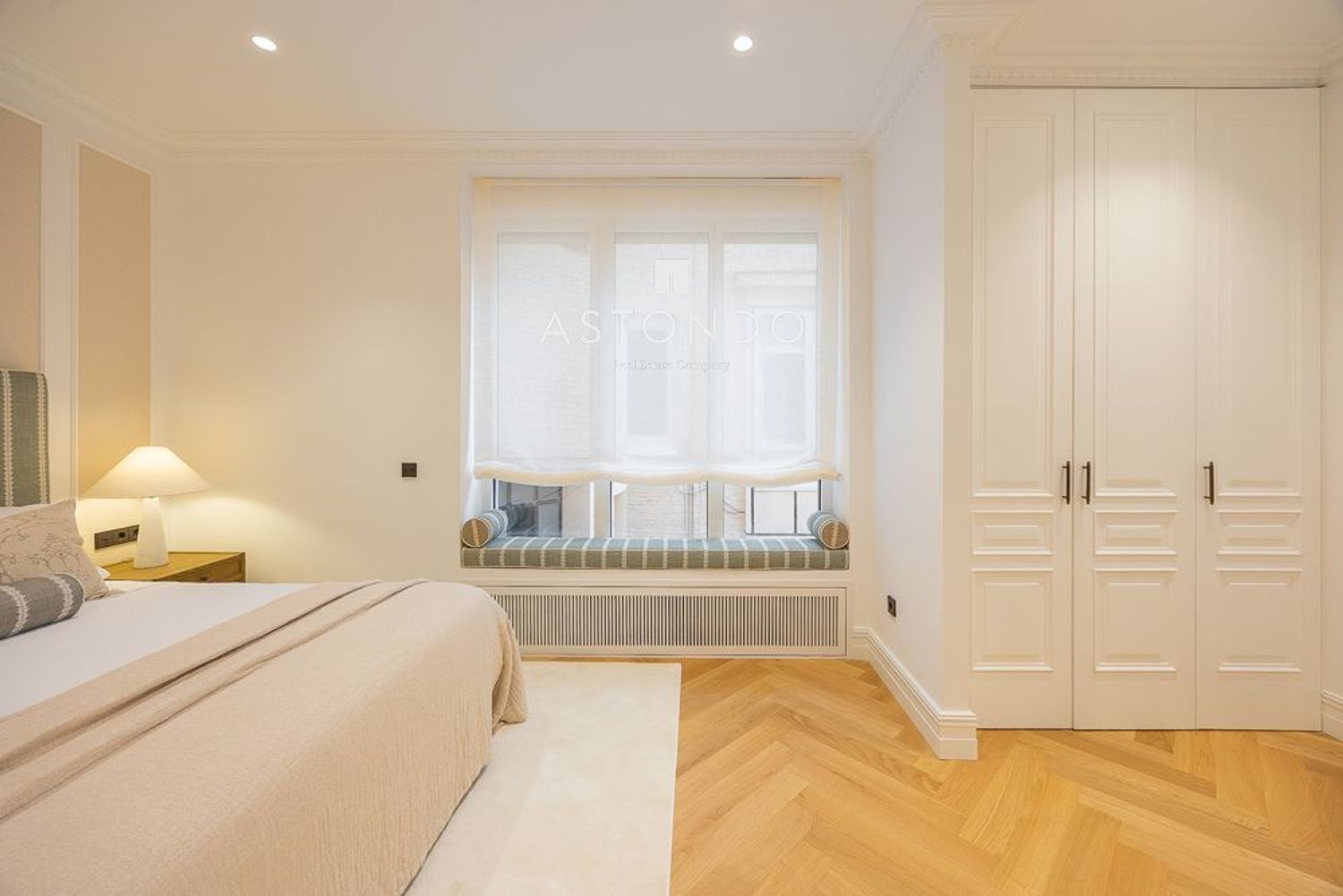 Renovated 3-bedroom, 4-bathroom apartment for sale in Chamberí. - Foto 12