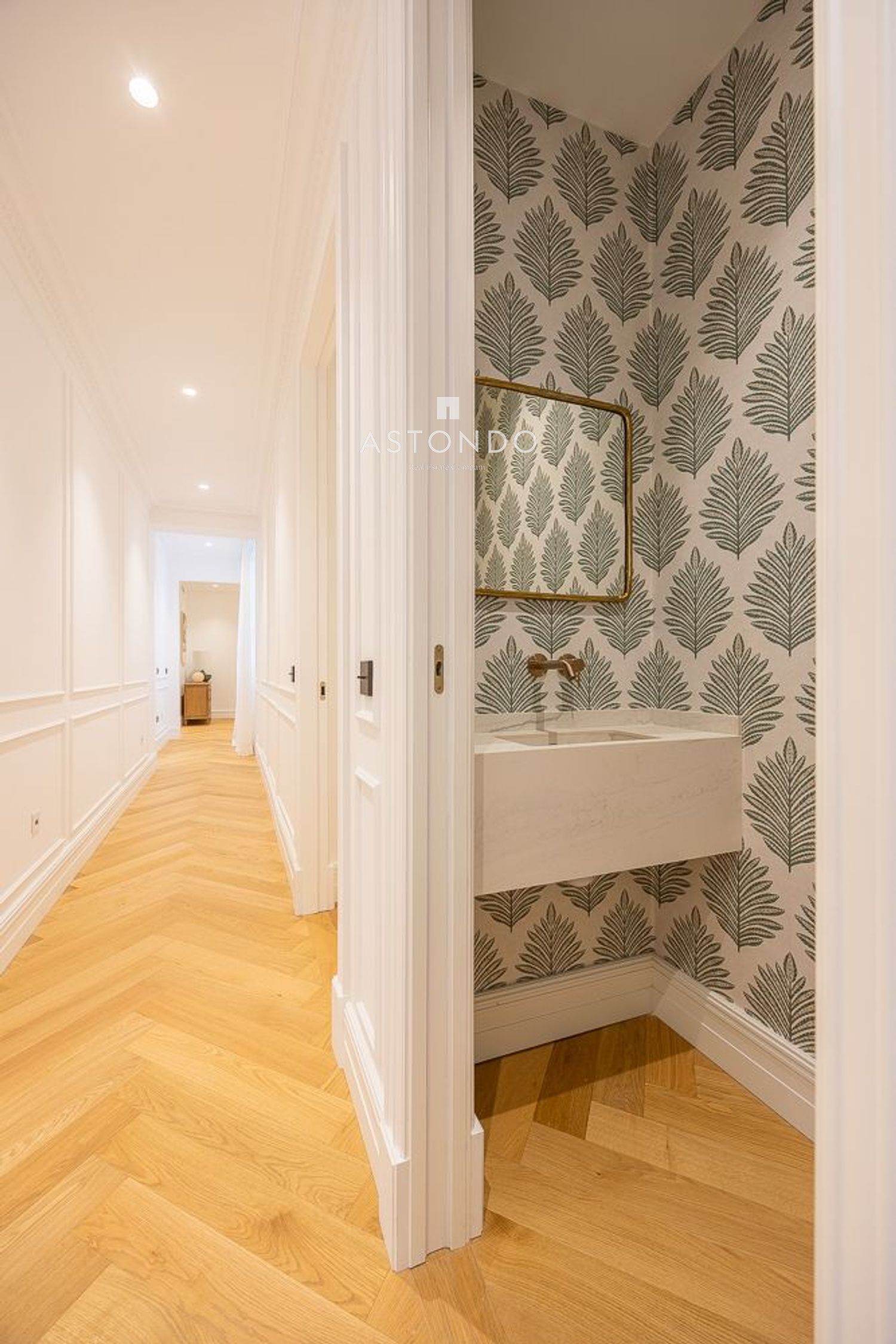 Renovated 3-bedroom, 4-bathroom apartment for sale in Chamberí. - Foto 21