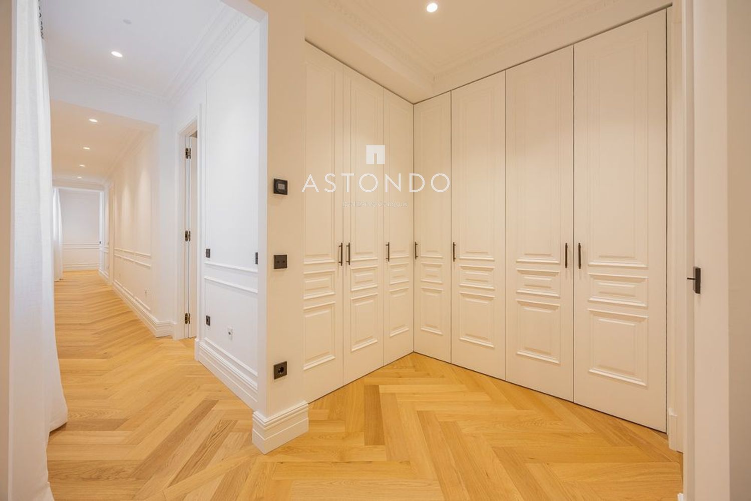 Renovated 3-bedroom, 4-bathroom apartment for sale in Chamberí. - Foto 27