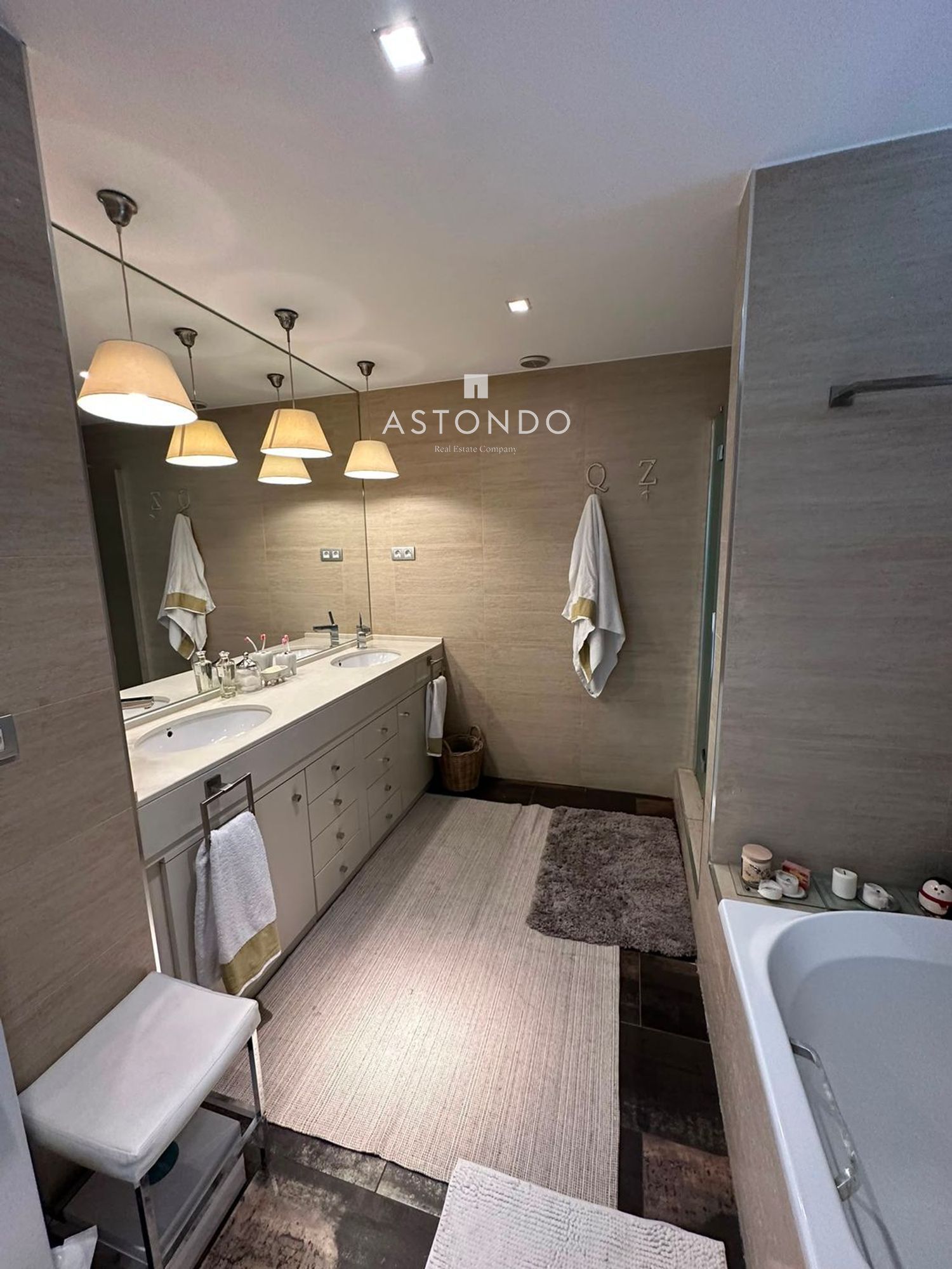 En Boadilla se vende chalet de 4 habitaciones y 4 baños. Garaje y piscina - Foto 15