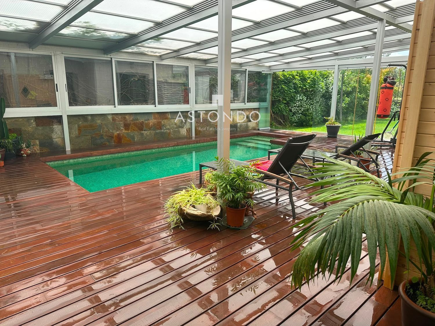 En Boadilla se vende chalet de 4 habitaciones y 4 baños. Garaje y piscina - Foto 32