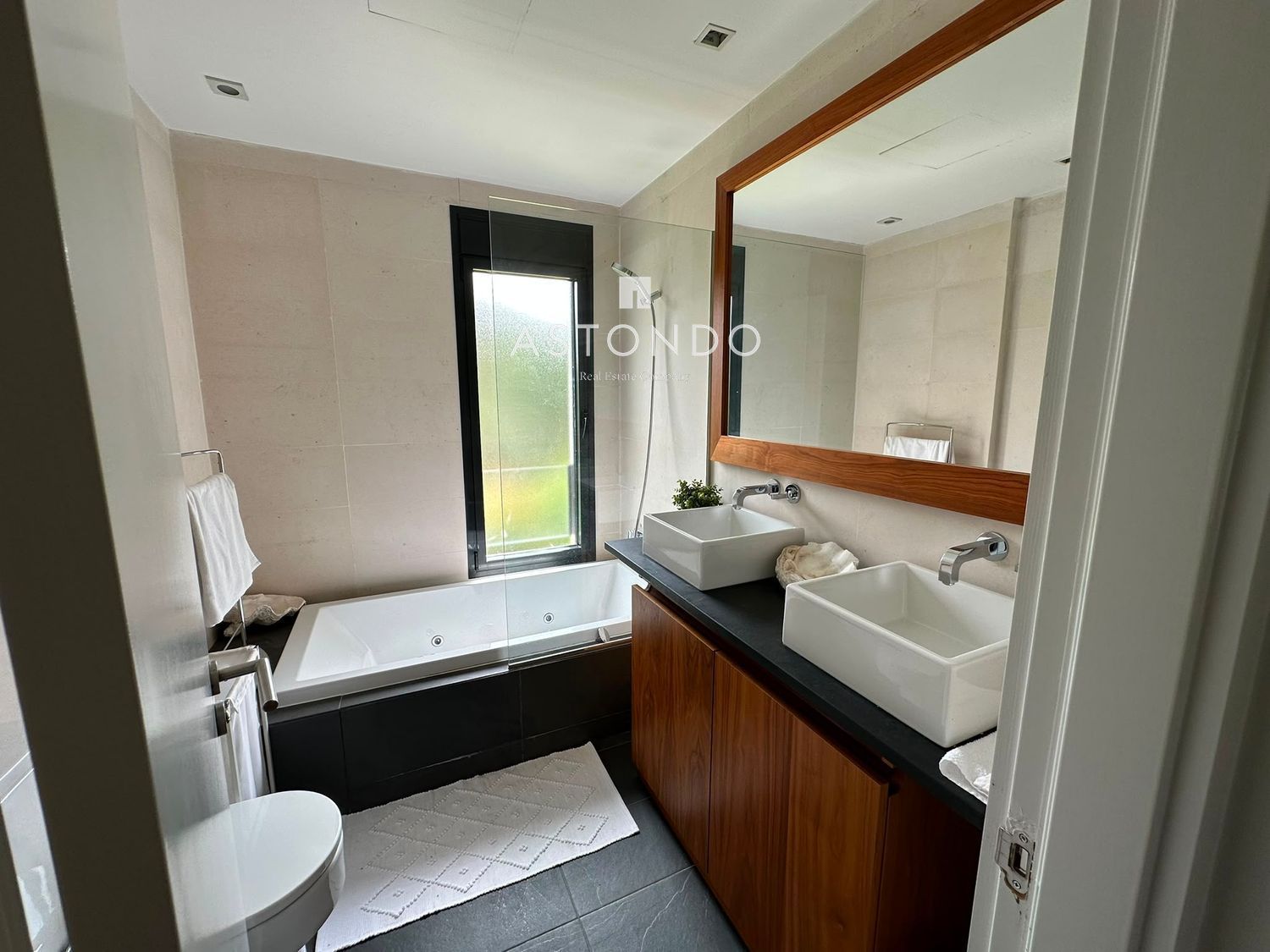 En Boadilla del Monte, se vende chalet adosado con 5 habitaciones y 5 baños - Foto 16