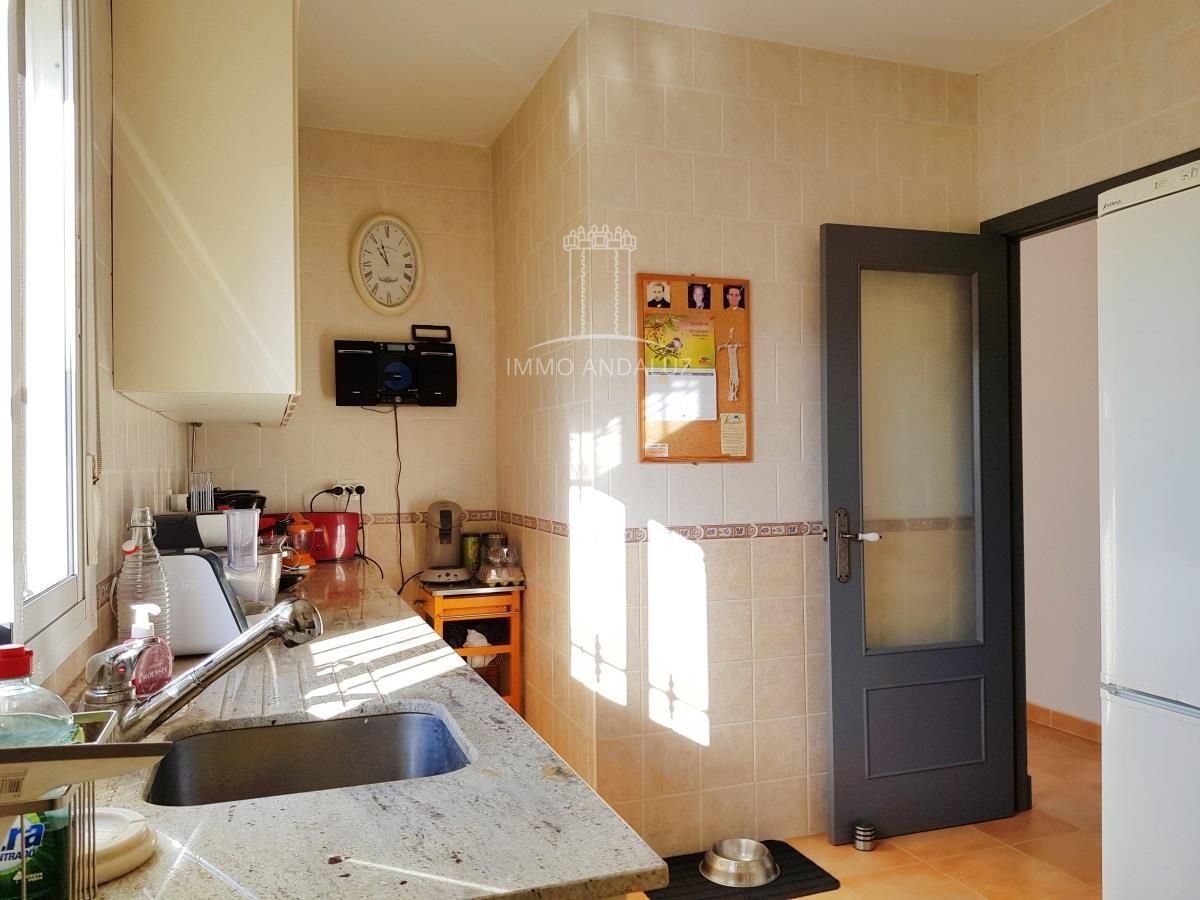 Chalet de 3 dormitorios y 2 baños en calle sin salida en Chiclana