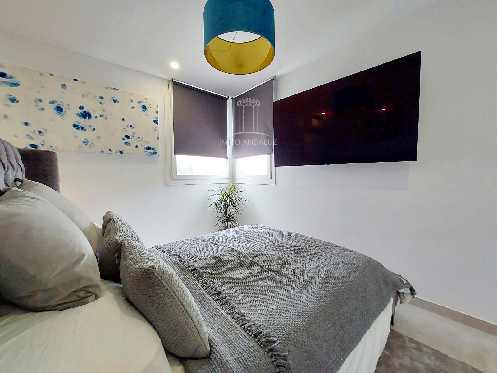 Lujosa y moderna villa de 3 dormitorios y 3 baños con piscina privada y jardines paisajísticos, situada en una popular urbanización de golf San Andres - Foto 13