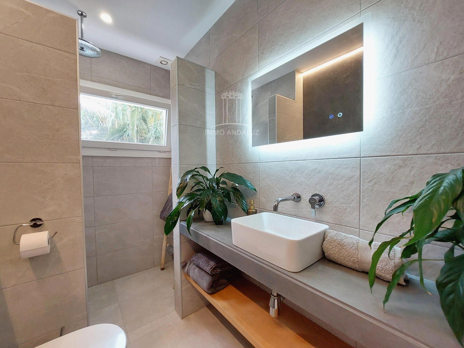 Lujosa y moderna villa de 3 dormitorios y 3 baños con piscina privada y jardines paisajísticos, situada en una popular urbanización de golf San Andres - Foto 23