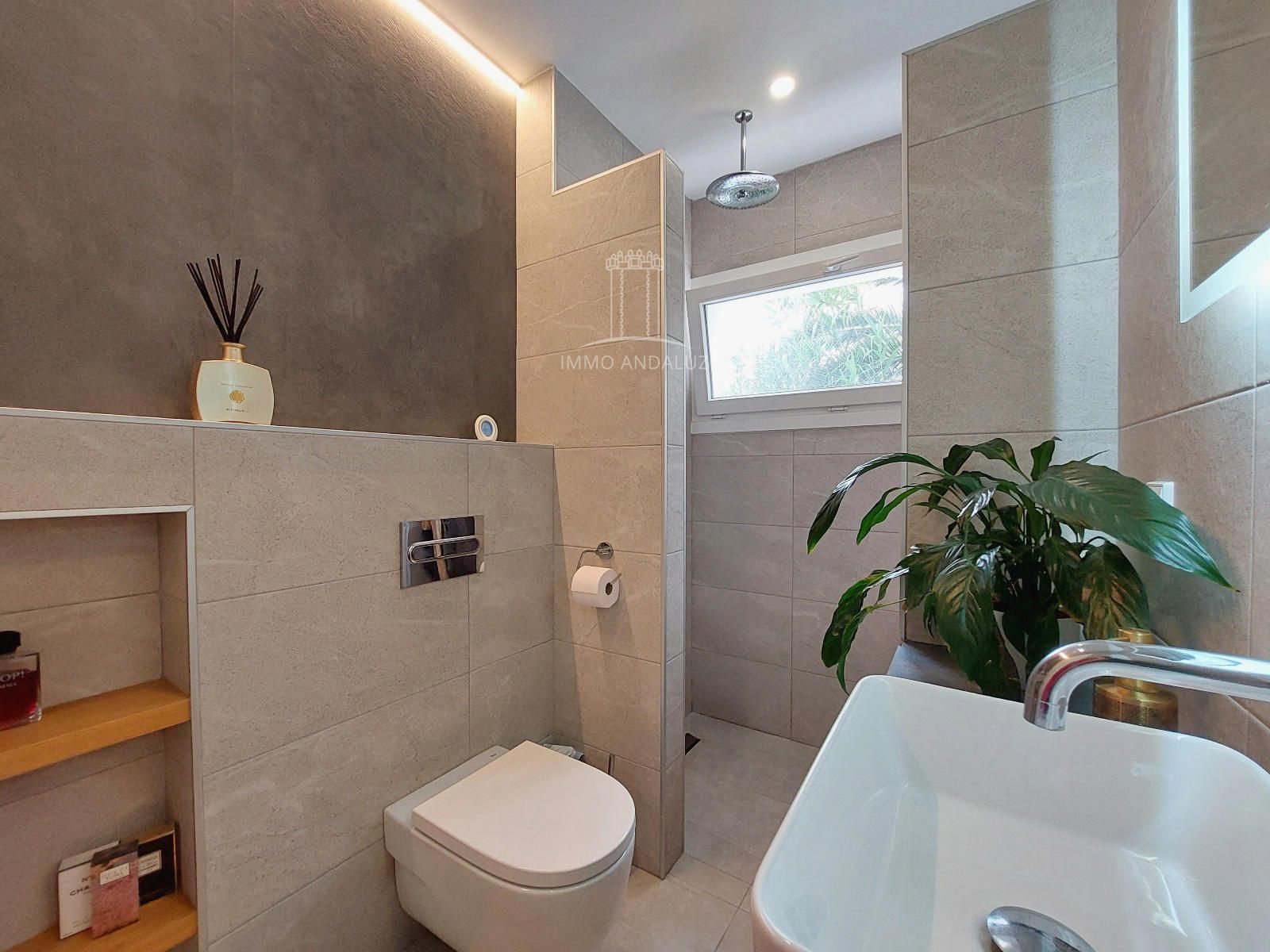 Lujosa y moderna villa de 3 dormitorios y 3 baños con piscina privada y jardines paisajísticos, situada en una popular urbanización de golf San Andres - Foto 24