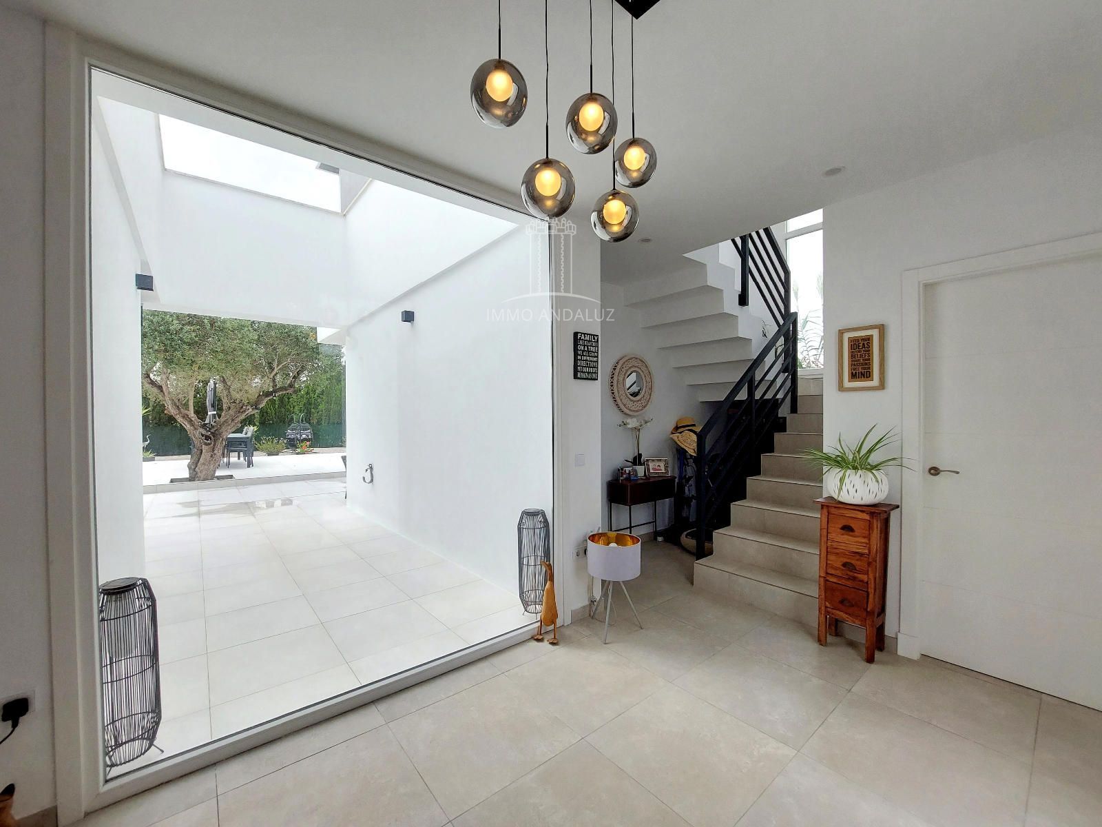 Lujosa y moderna villa de 3 dormitorios y 3 baños con piscina privada y jardines paisajísticos, situada en una popular urbanización de golf San Andres - Foto 25