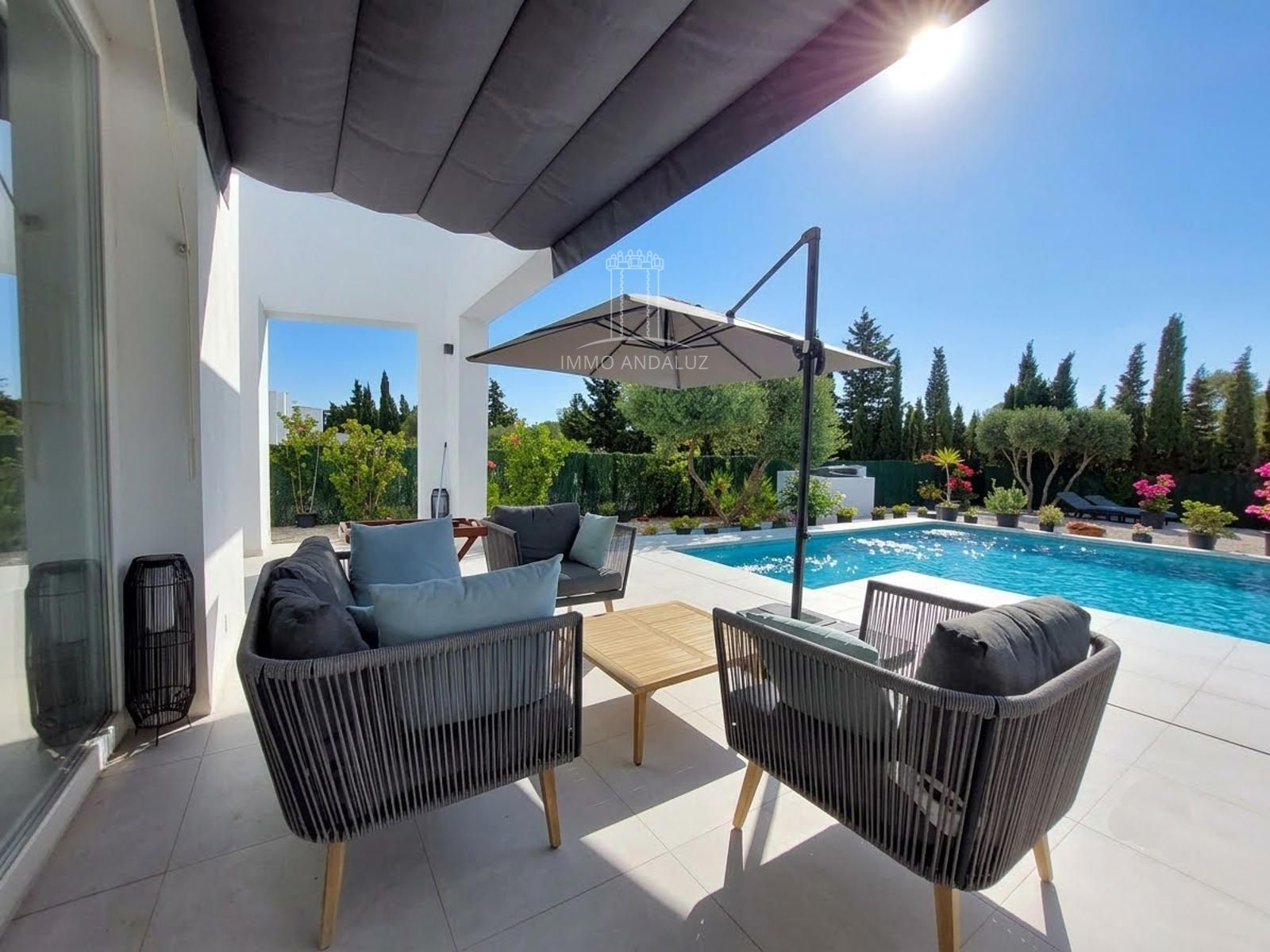 Lujosa y moderna villa de 3 dormitorios y 3 baños con piscina privada y jardines paisajísticos, situada en una popular urbanización de golf San Andres - Foto 38