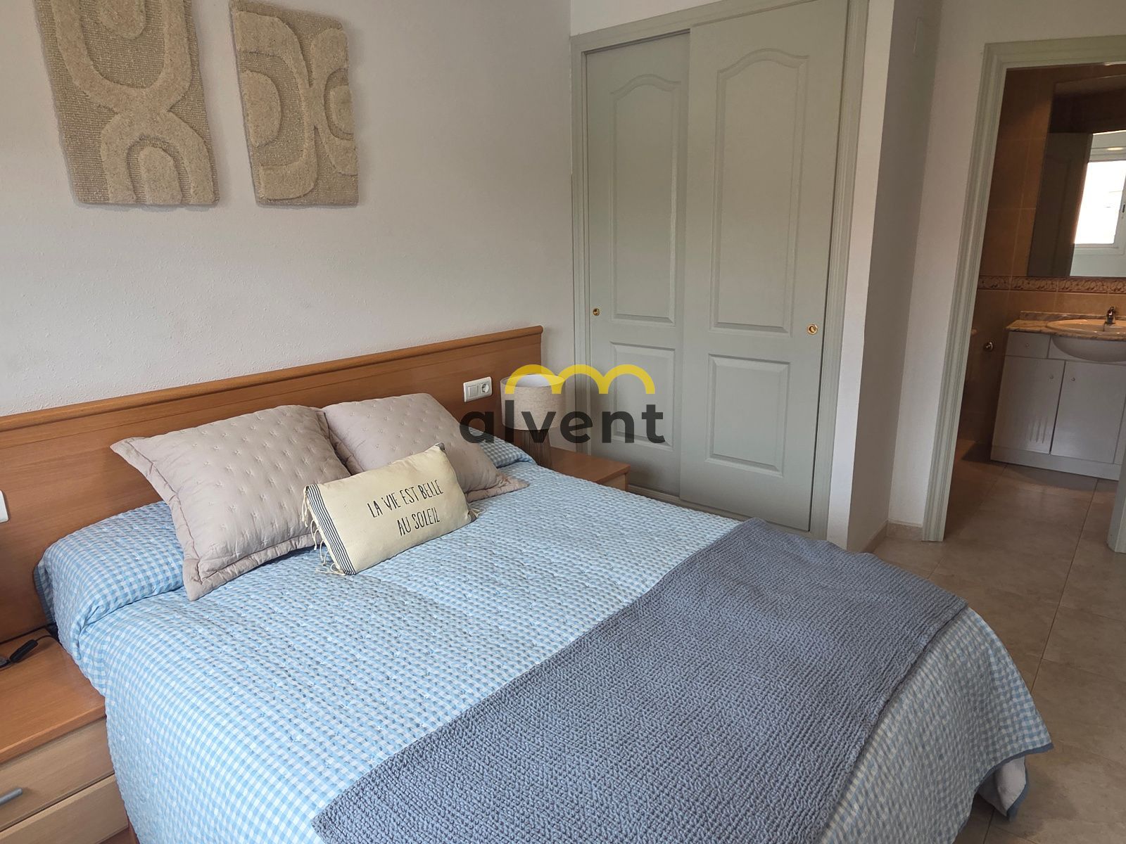 Apartamento con terraza, piscinas y parking doble a 150 m de la playa - Foto 19