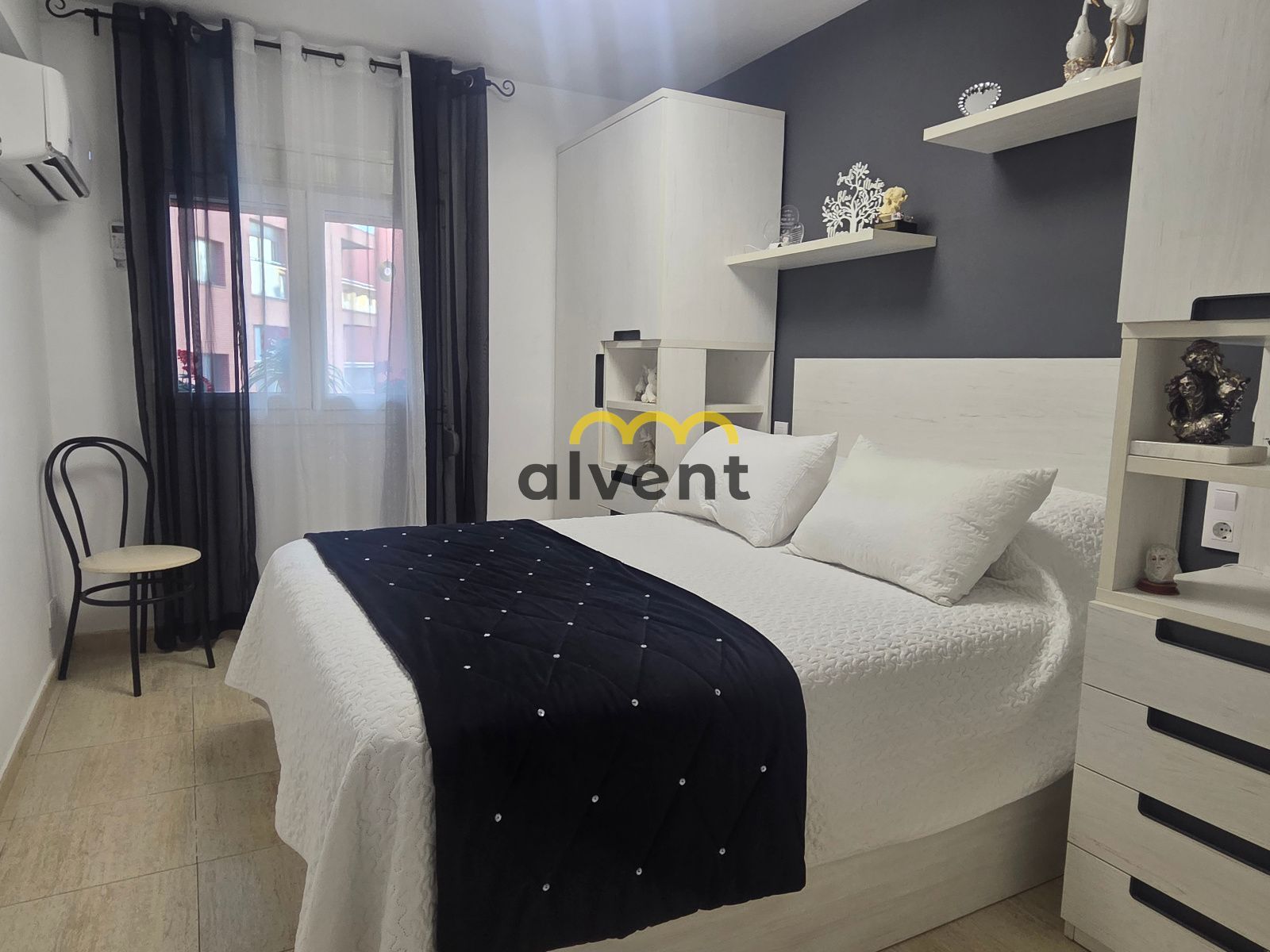 APARTAMENTO REFORMADO CON GRAN TERRAZA A 350 M DE LA PLAYA EN LLORET DE MAR - Foto 13