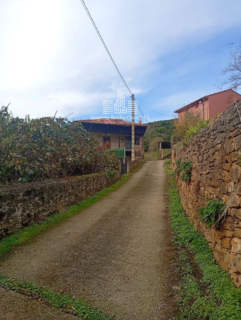 Casa en venta Salas, Asturias. Ref: 1073.  Imperio Realty Group