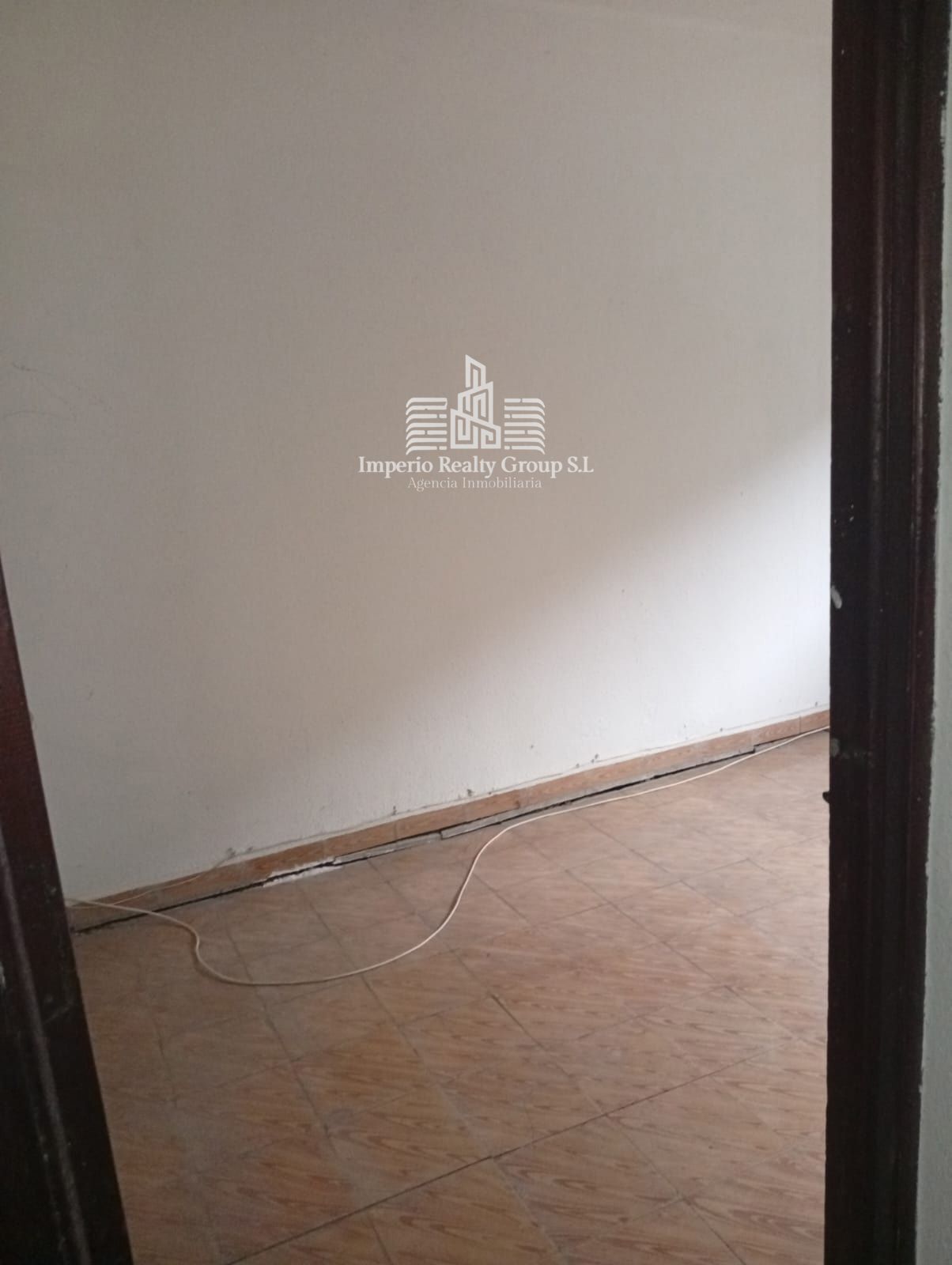 CHOLLO A REFORMAR EN MIERES – BAJO CON PATIO
