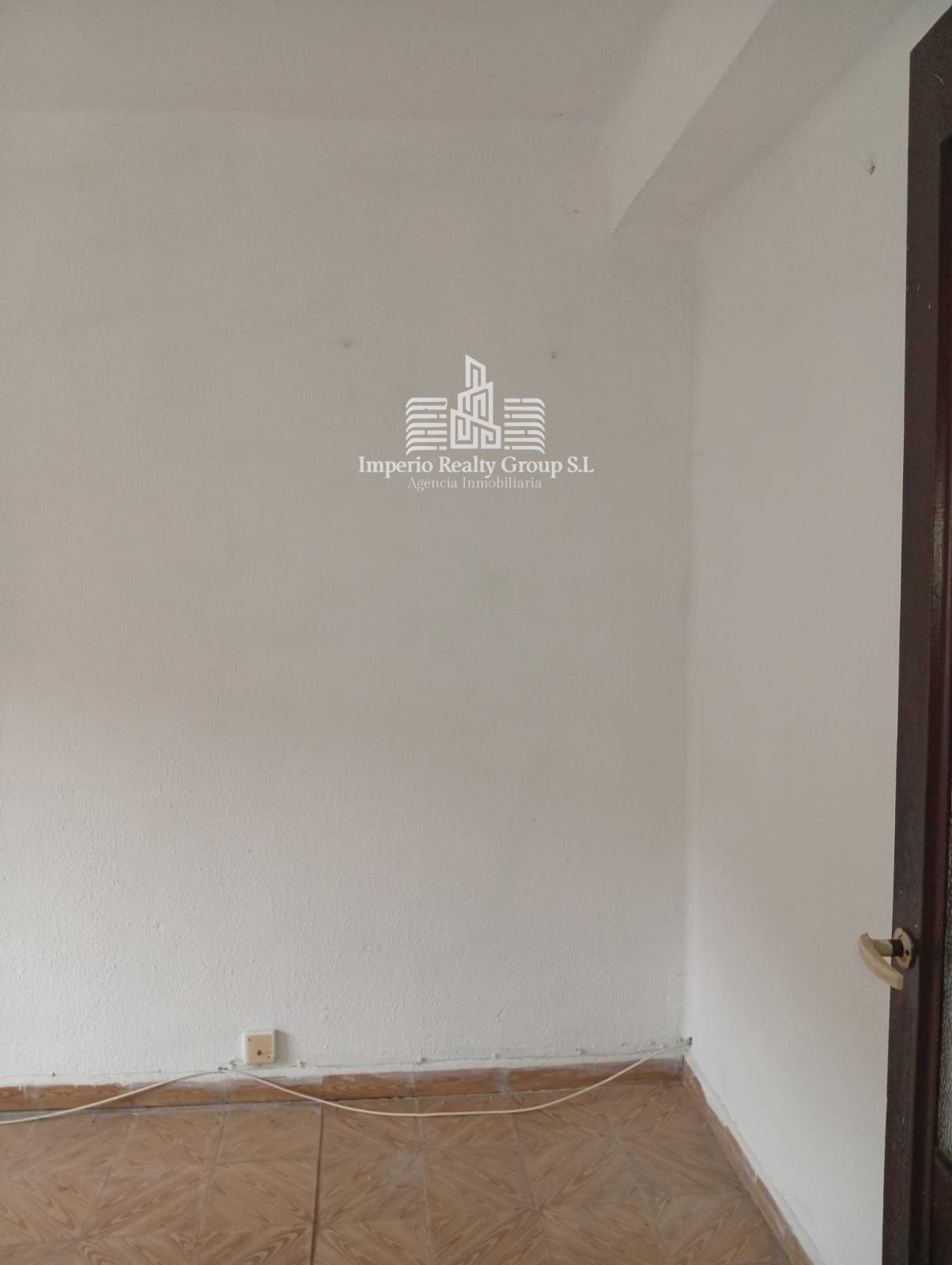 CHOLLO A REFORMAR EN MIERES – BAJO CON PATIO