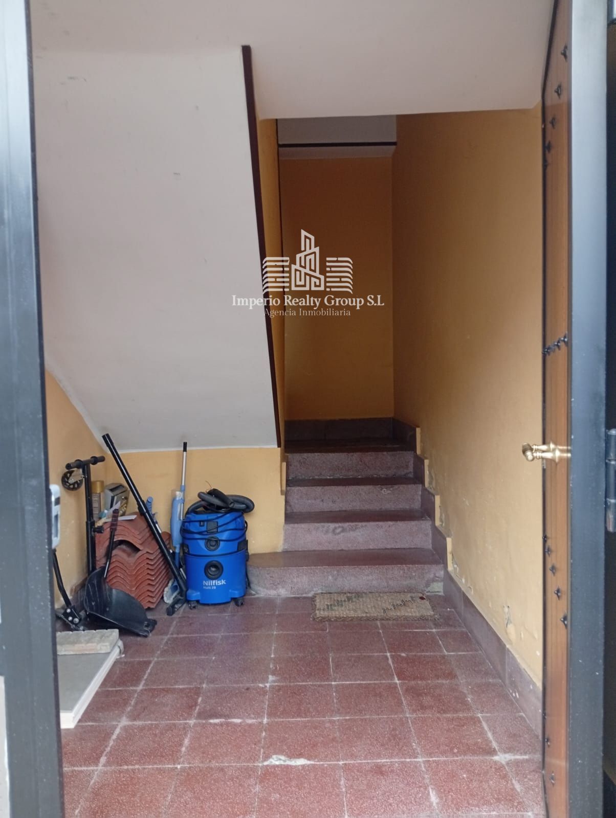CHOLLO A REFORMAR EN MIERES – BAJO CON PATIO
