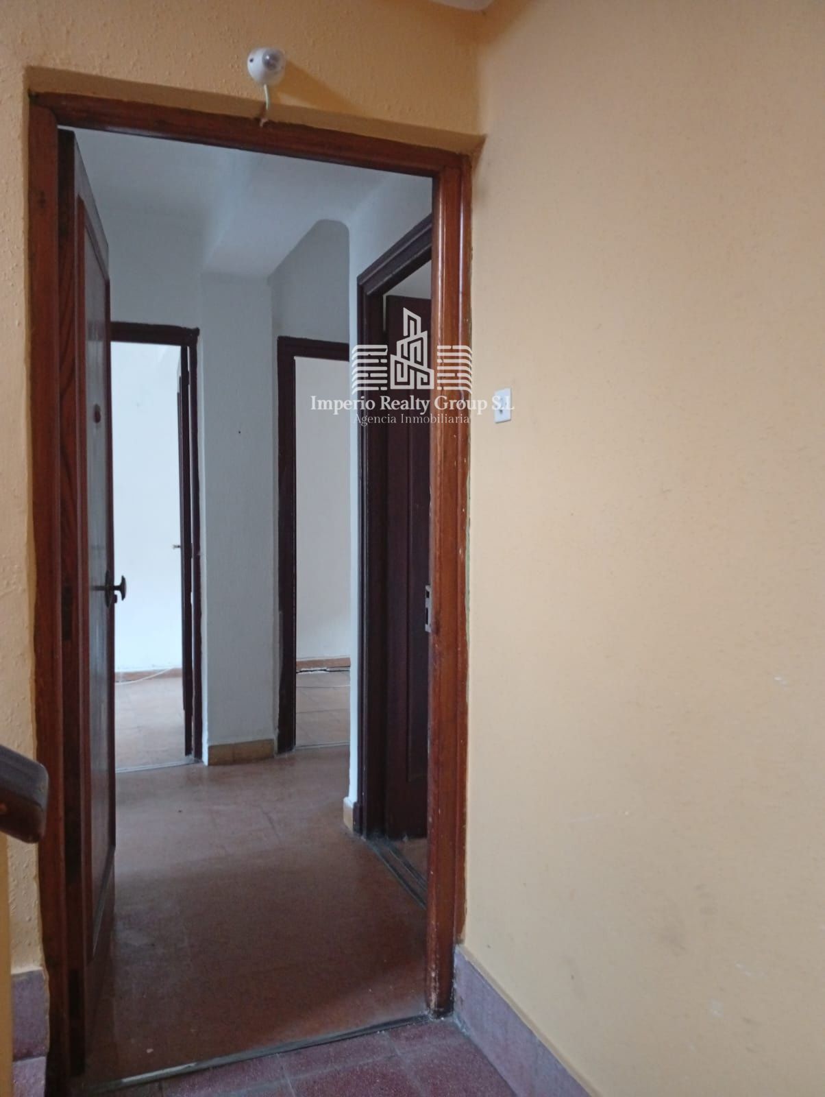 CHOLLO A REFORMAR EN MIERES – BAJO CON PATIO