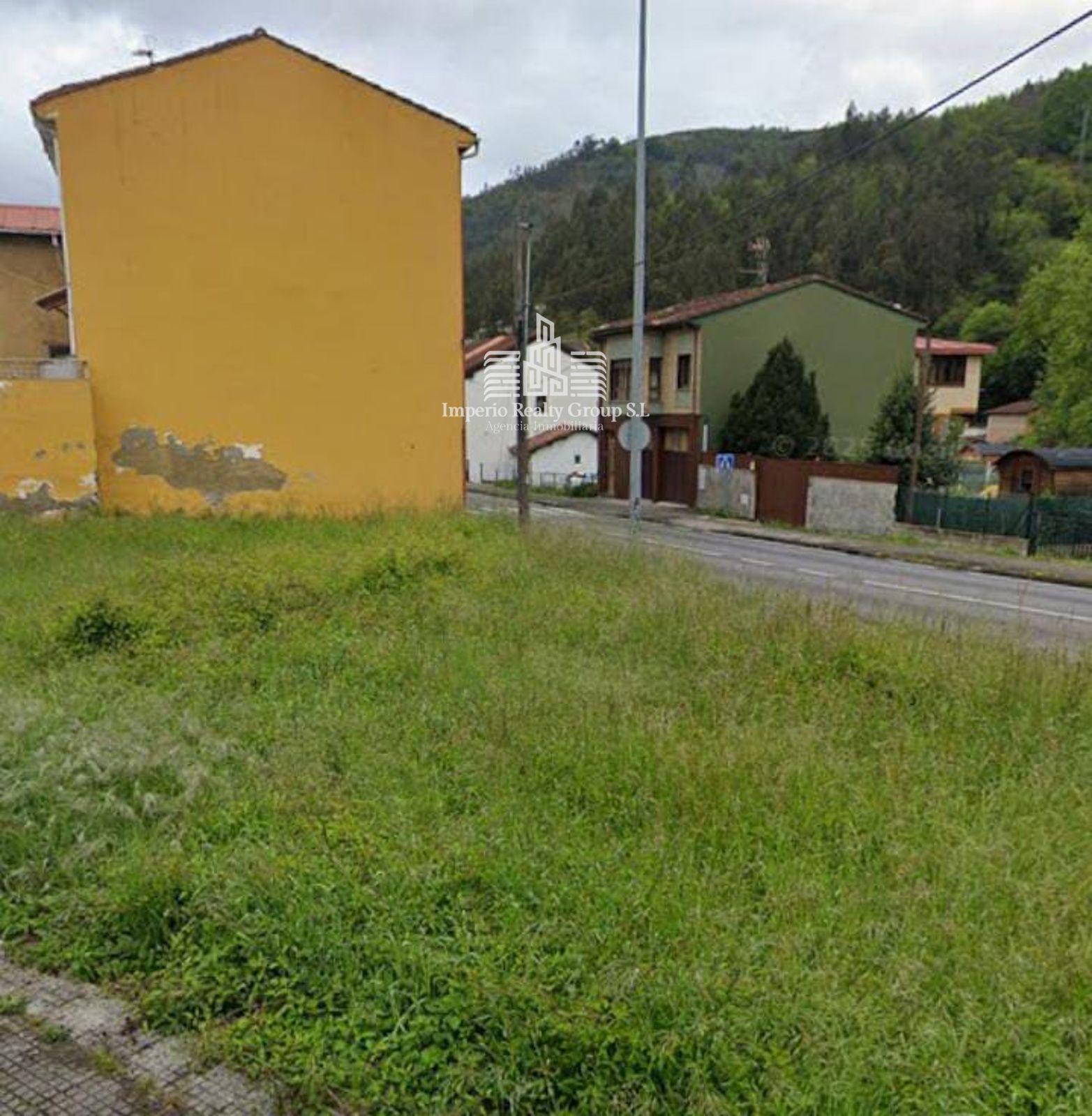 CHOLLO A REFORMAR EN MIERES – BAJO CON PATIO
