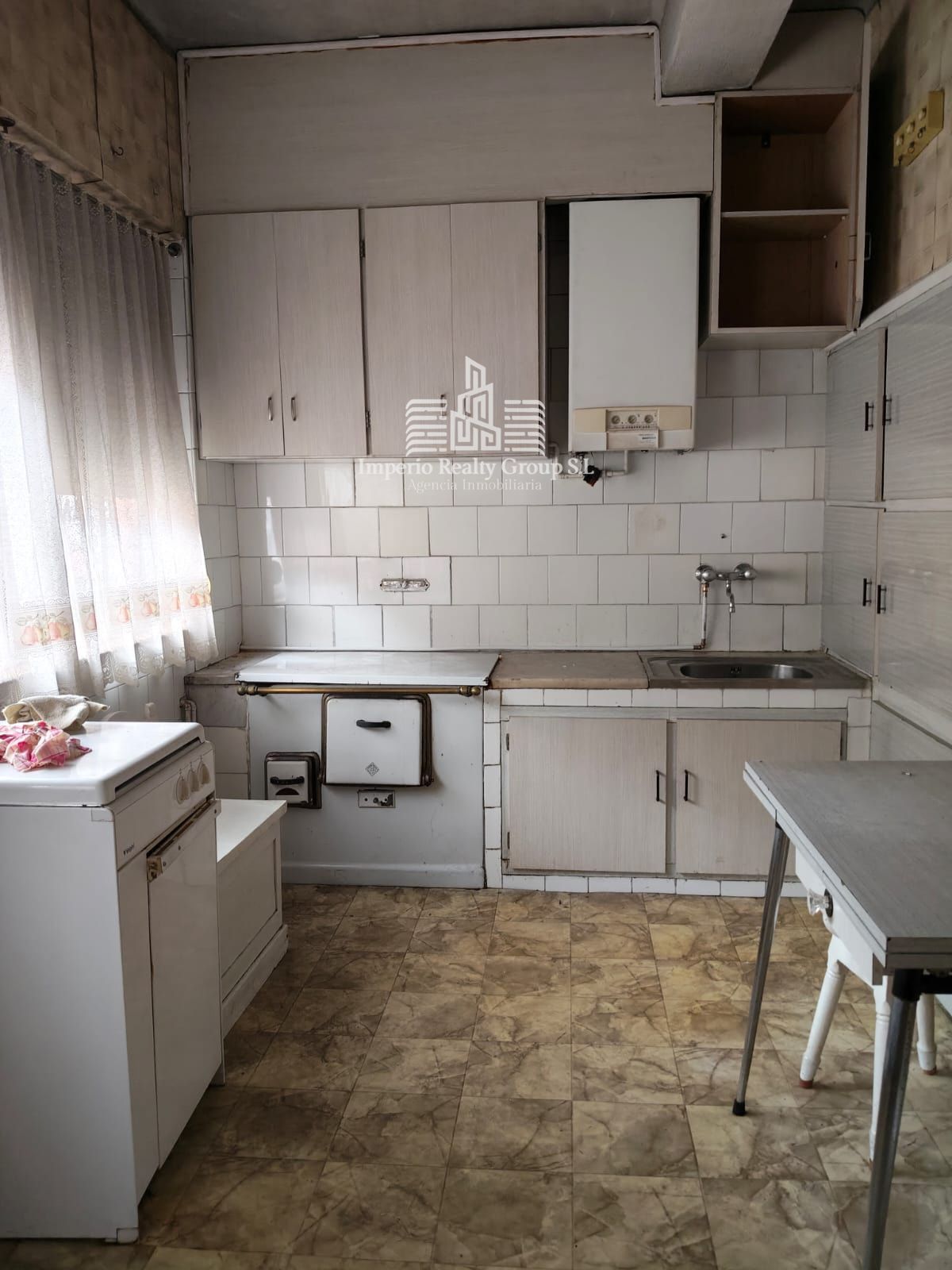 Edificio completo en Figaredo por 72.000 € – Ideal vivienda o inversión