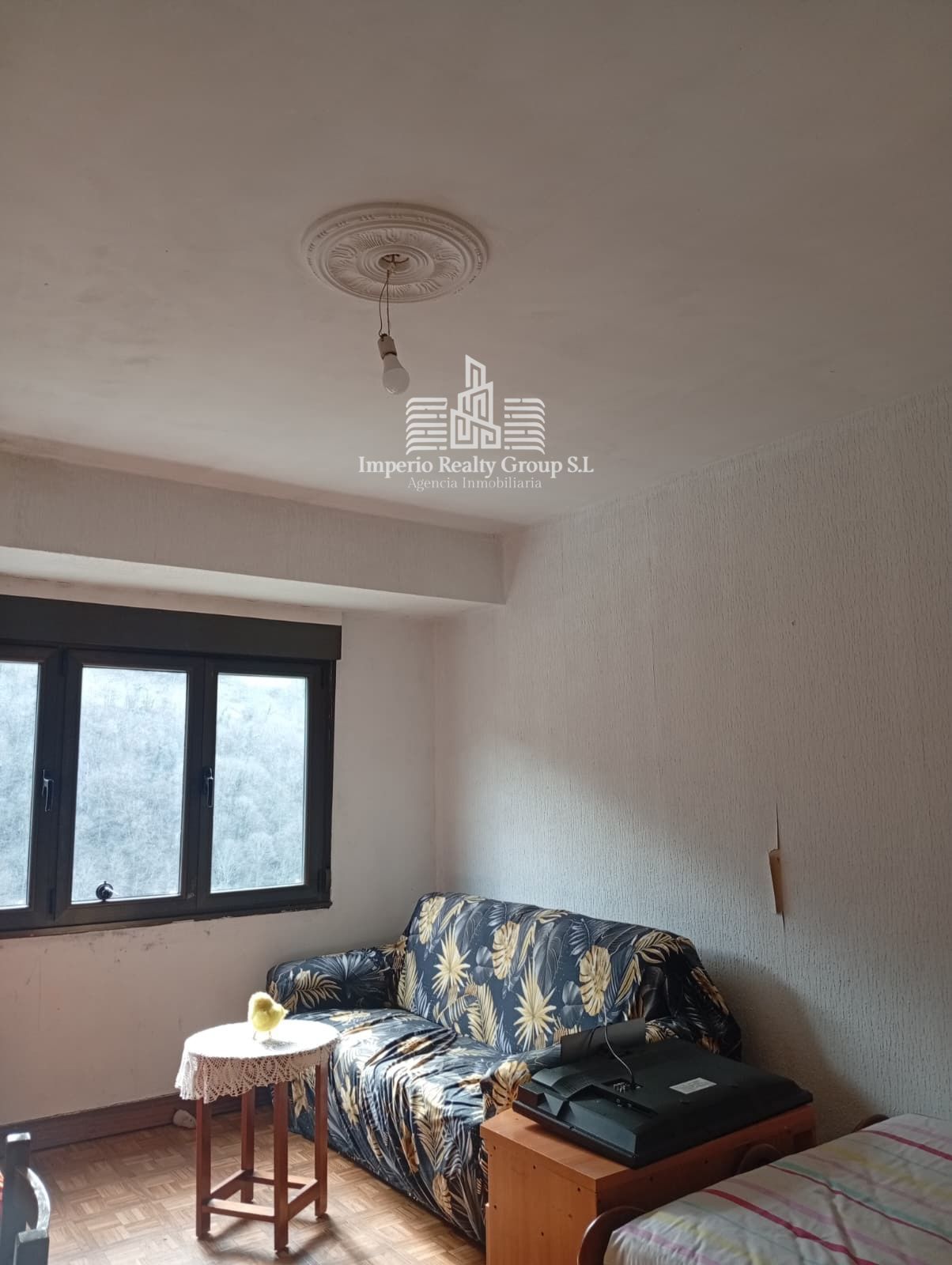 🏡 Piso exterior de 3 dormitorios con terrazas y vistas a la montaña en Oyanco – 48.000 €