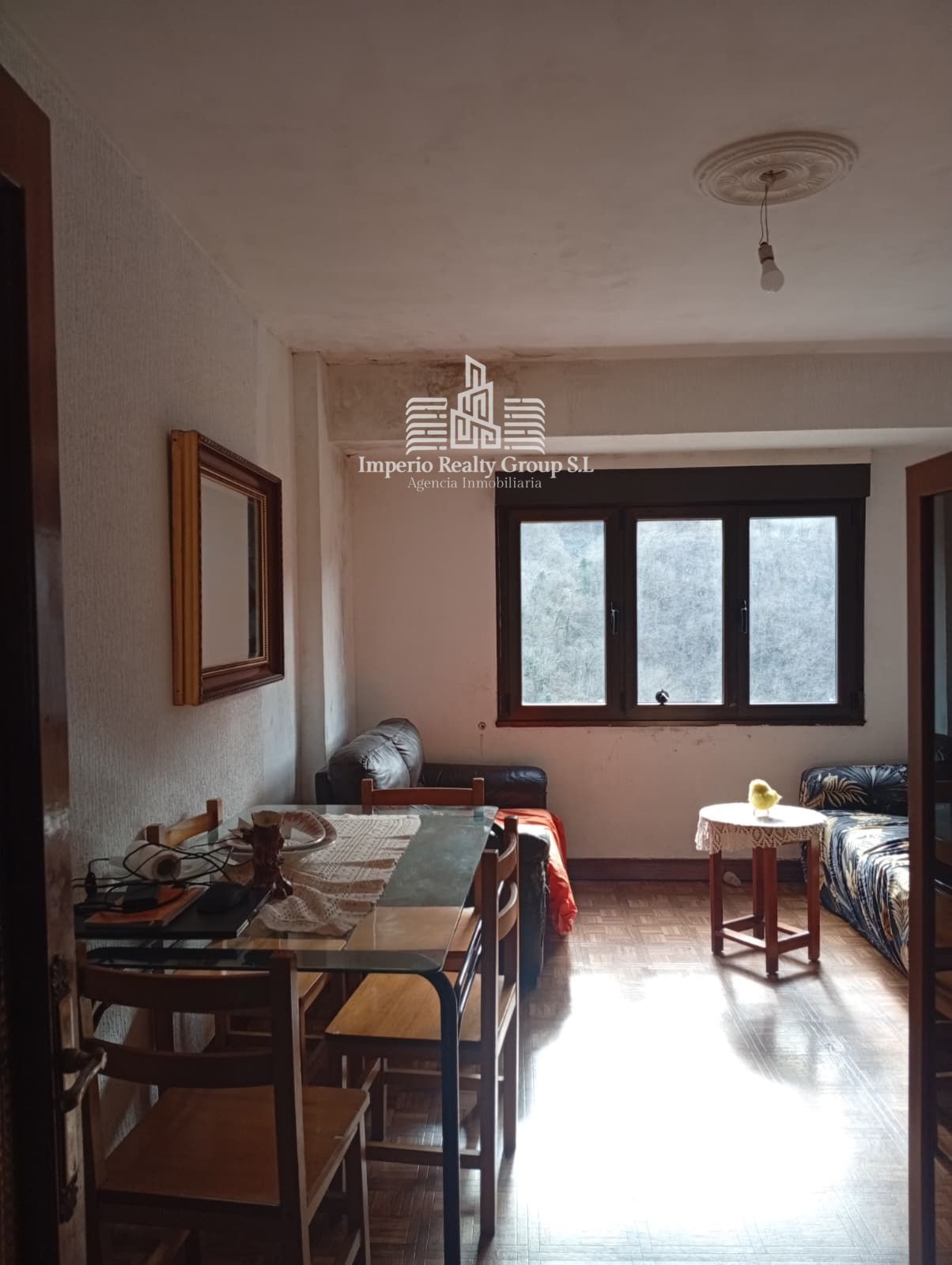 🏡 Piso exterior de 3 dormitorios con terrazas y vistas a la montaña en Oyanco – 48.000 €