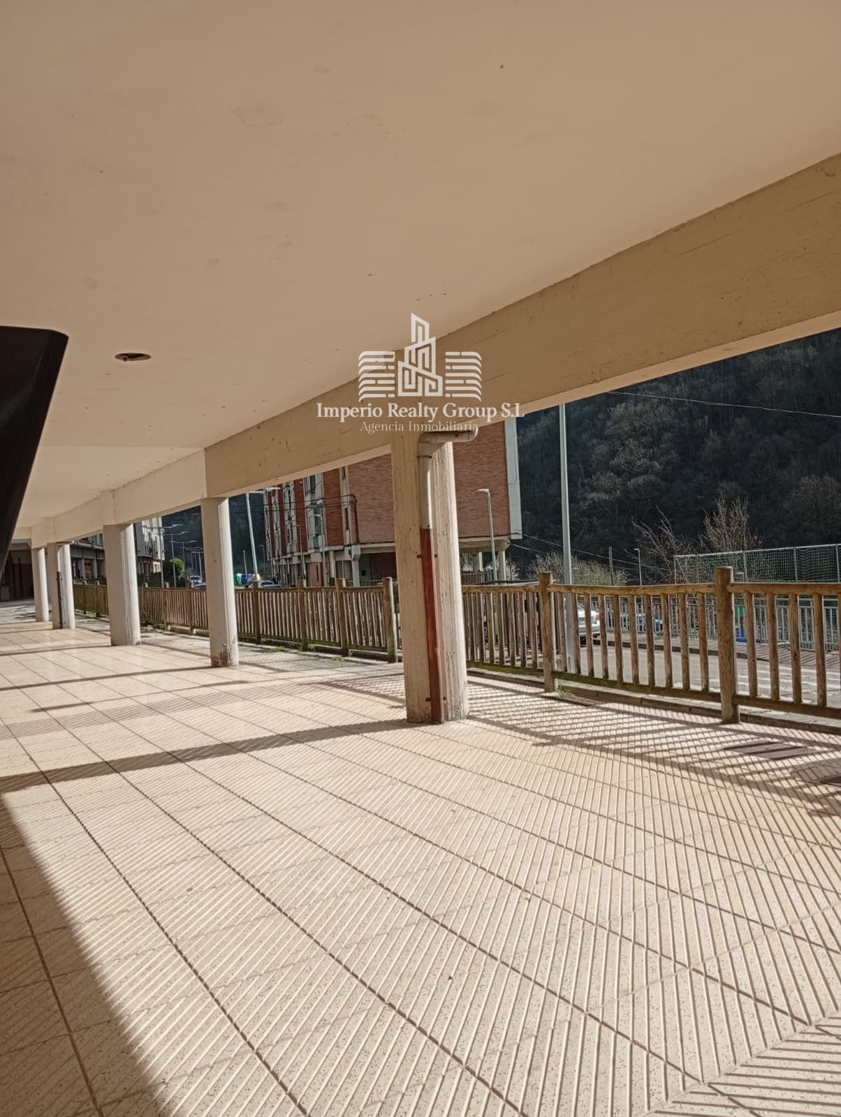 🏡 Piso exterior de 3 dormitorios con terrazas y vistas a la montaña en Oyanco – 48.000 €