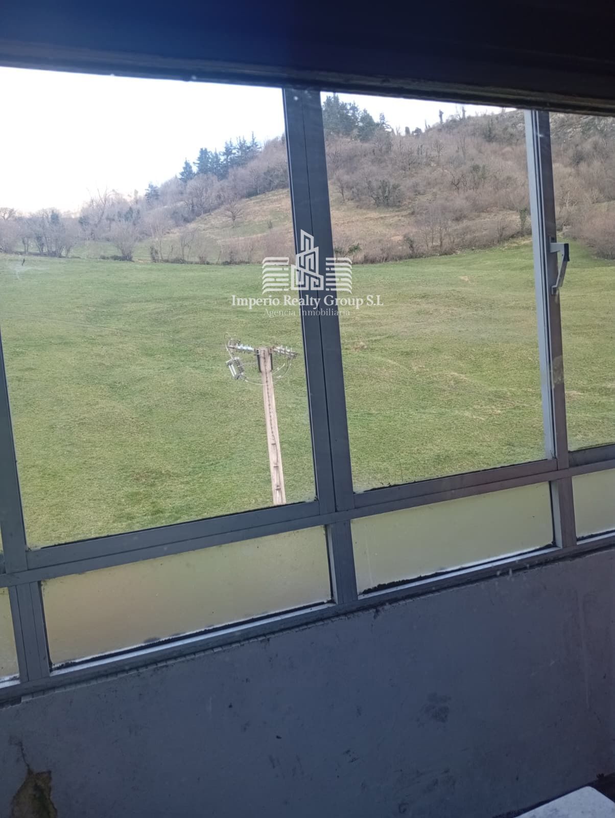 🏡 Piso exterior de 3 dormitorios con terrazas y vistas a la montaña en Oyanco – 48.000 €