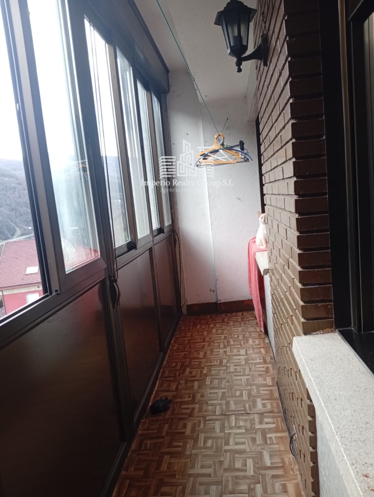 🏡 Piso exterior de 3 dormitorios con terrazas y vistas a la montaña en Oyanco – 48.000 €