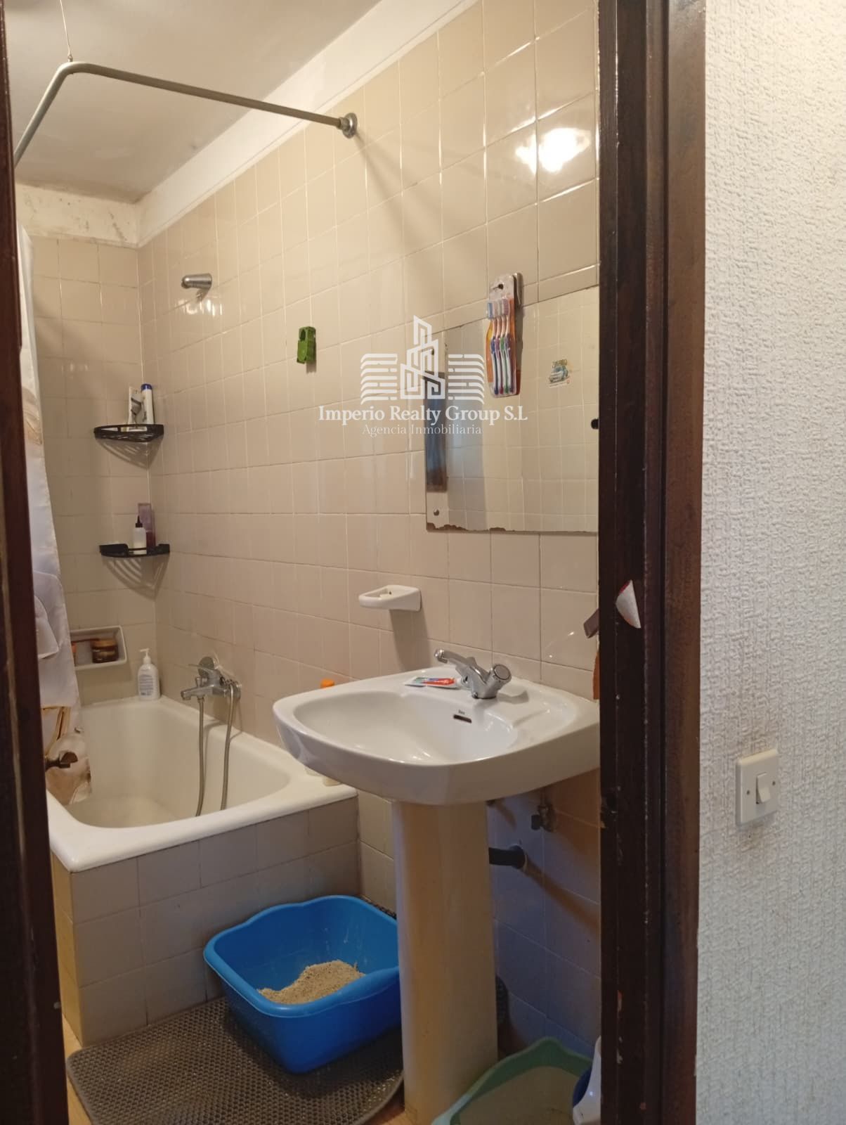 🏡 Piso exterior de 3 dormitorios con terrazas y vistas a la montaña en Oyanco – 48.000 €