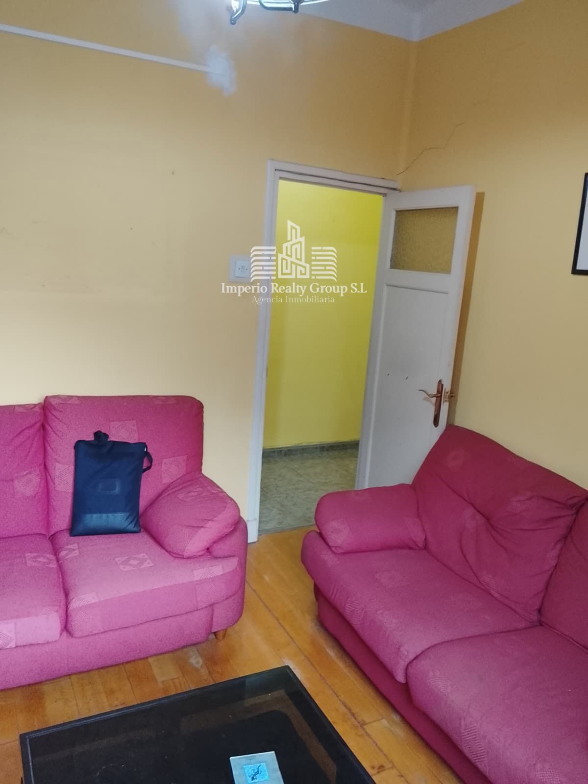 🏡 Piso de 67 m² con 3 dormitorios para reformar en Figaredo – ¡65.000 €!