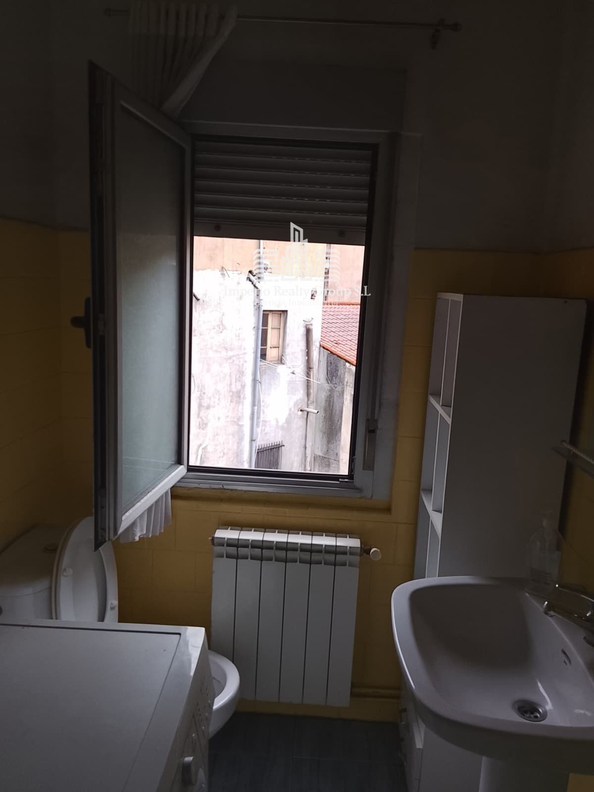 🏡 Piso de 67 m² con 3 dormitorios para reformar en Figaredo – ¡65.000 €!