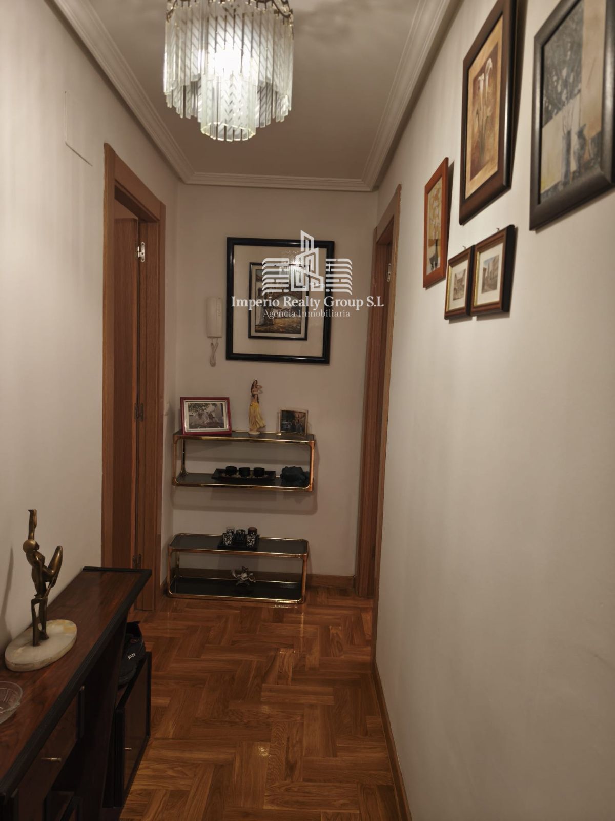 🏡 Exclusivo piso de 3 dormitorios con terraza, suelo radiante y vistas a la montaña en El Entrego