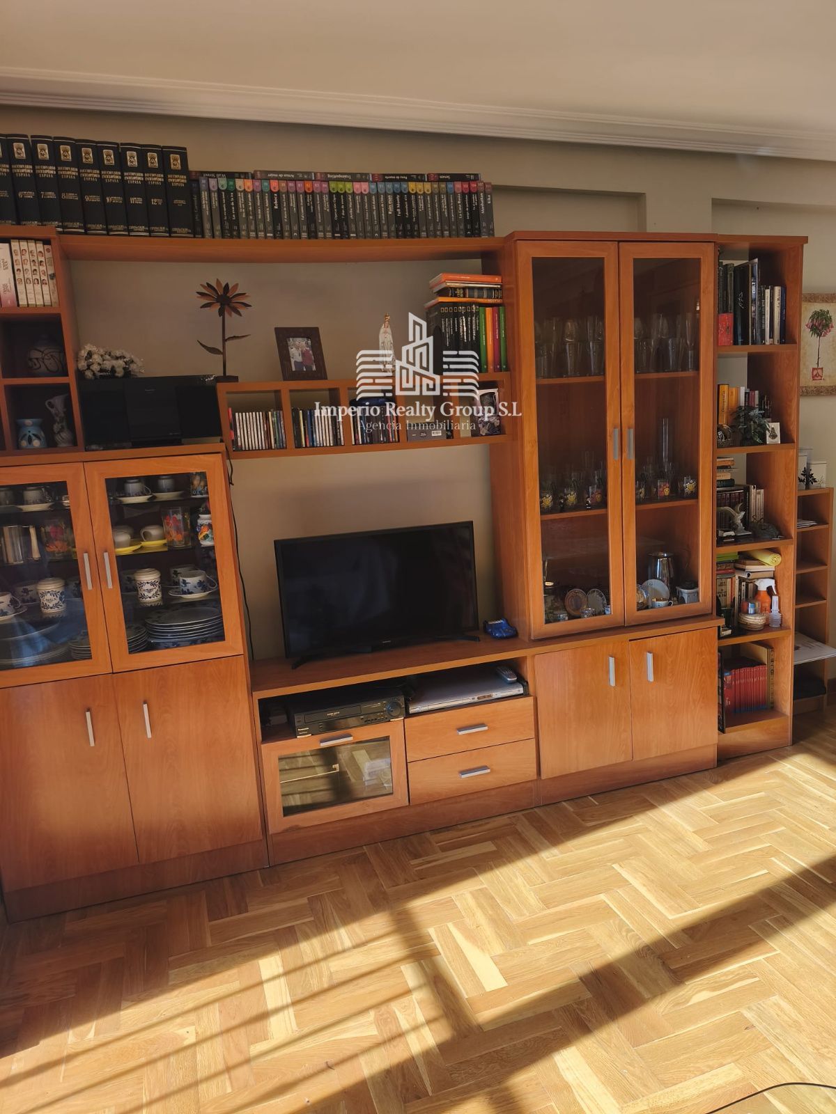 🏡 Exclusivo piso de 3 dormitorios con terraza, suelo radiante y vistas a la montaña en El Entrego
