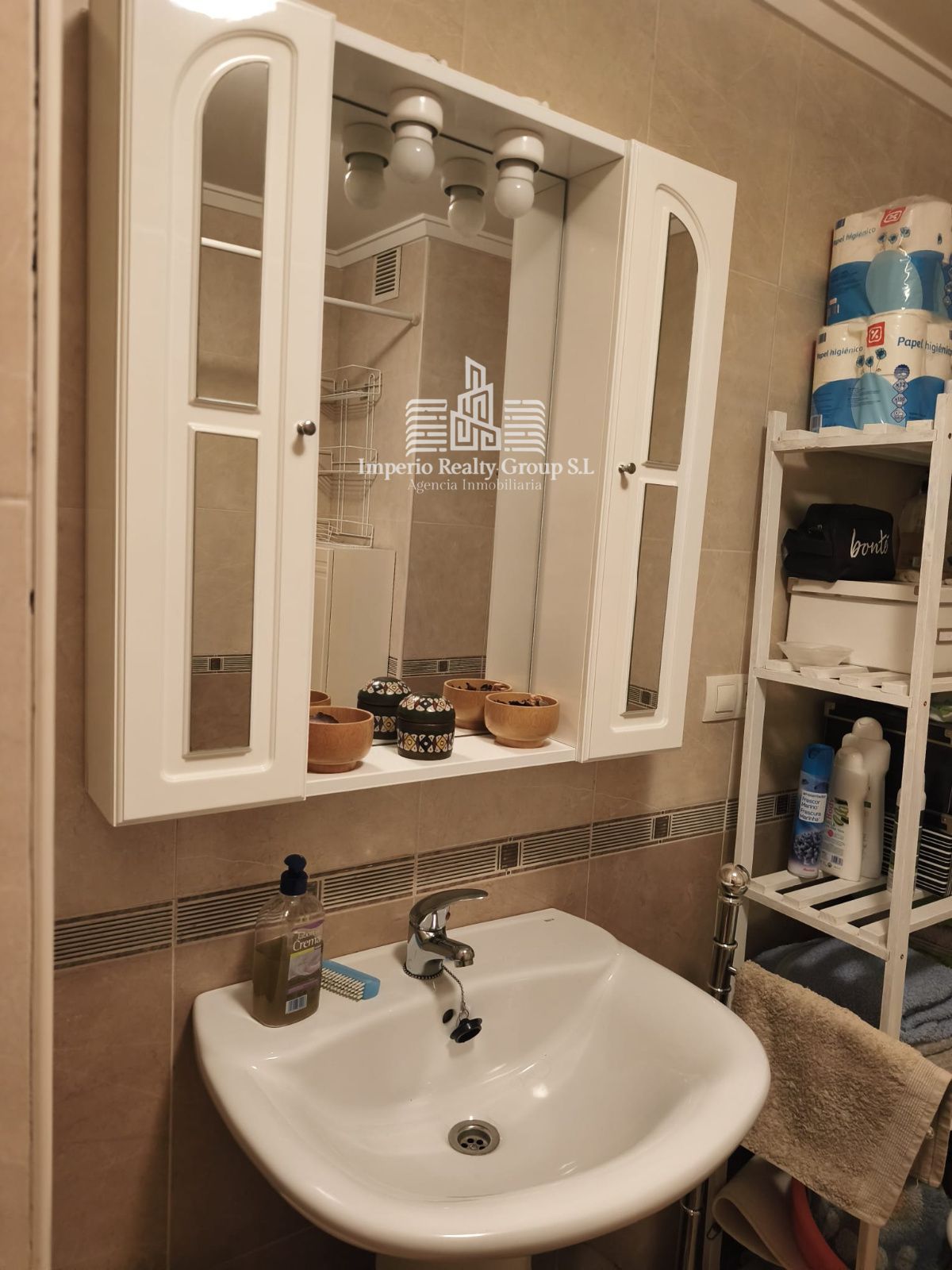 🏡 Exclusivo piso de 3 dormitorios con terraza, suelo radiante y vistas a la montaña en El Entrego