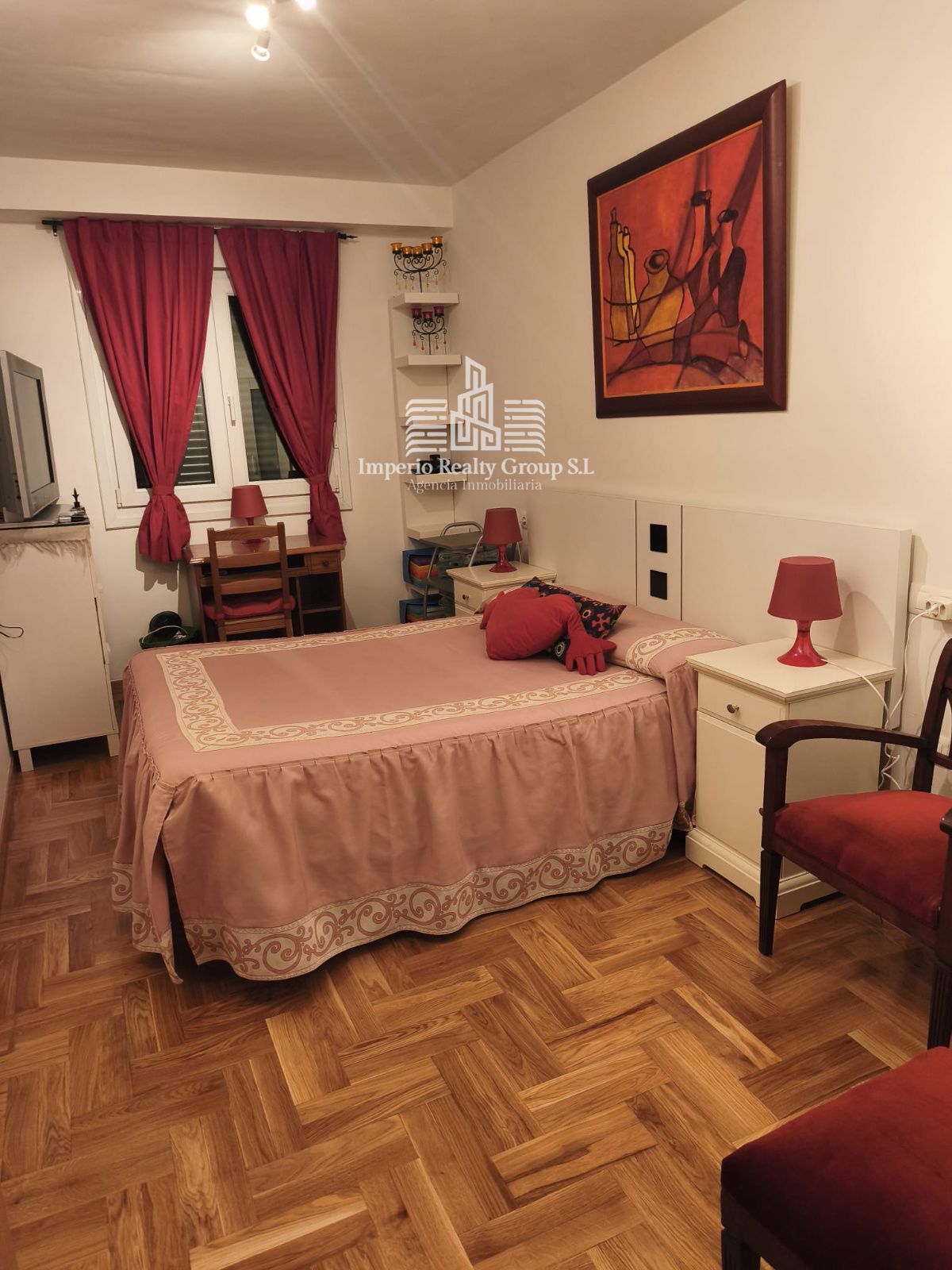 🏡 Exclusivo piso de 3 dormitorios con terraza, suelo radiante y vistas a la montaña en El Entrego