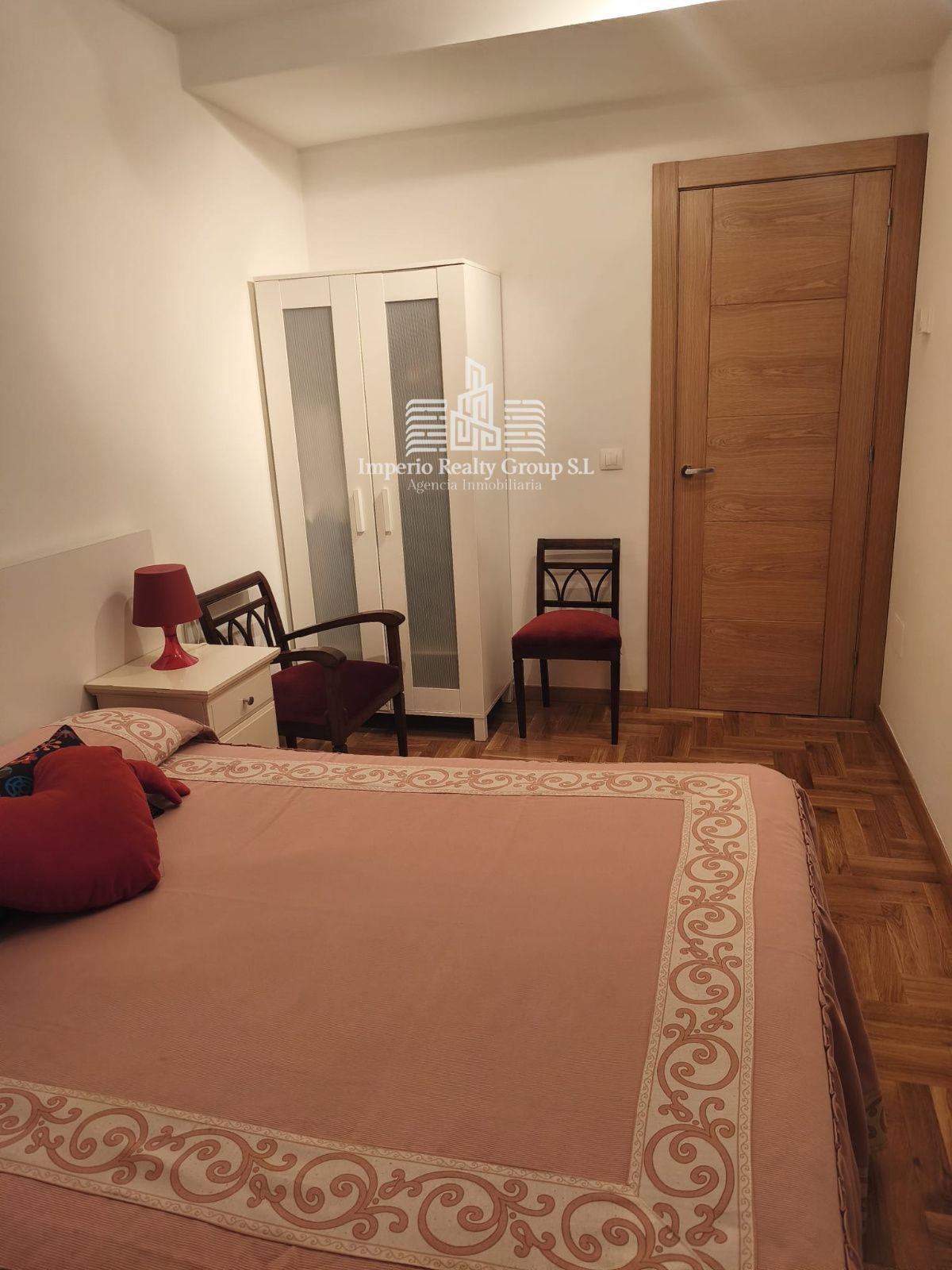 🏡 Exclusivo piso de 3 dormitorios con terraza, suelo radiante y vistas a la montaña en El Entrego