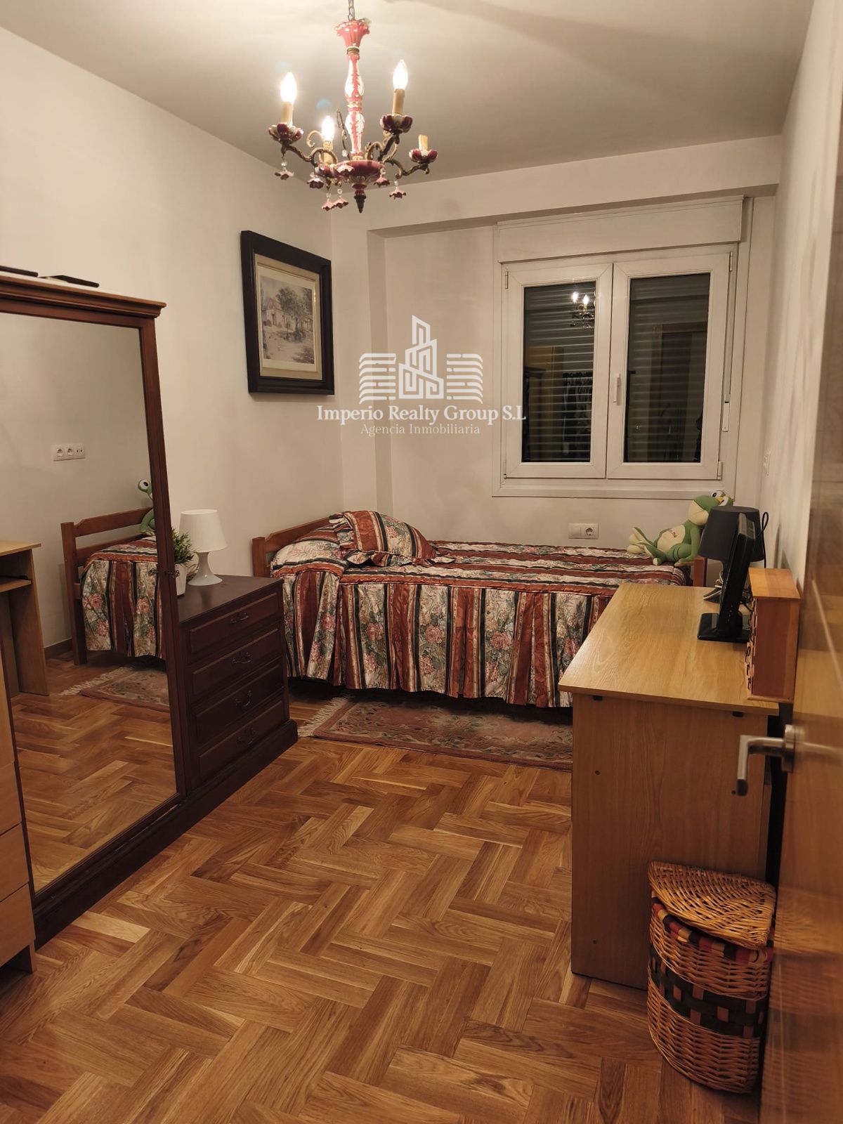🏡 Exclusivo piso de 3 dormitorios con terraza, suelo radiante y vistas a la montaña en El Entrego