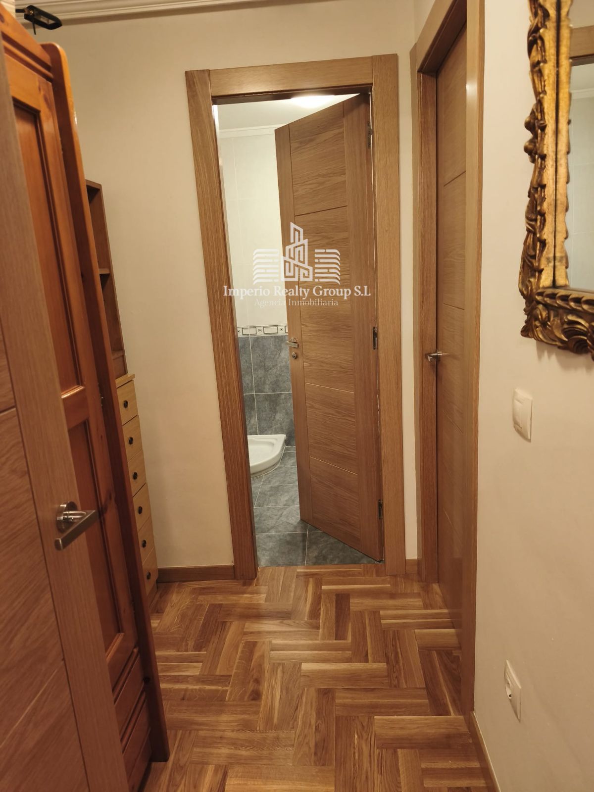 🏡 Exclusivo piso de 3 dormitorios con terraza, suelo radiante y vistas a la montaña en El Entrego