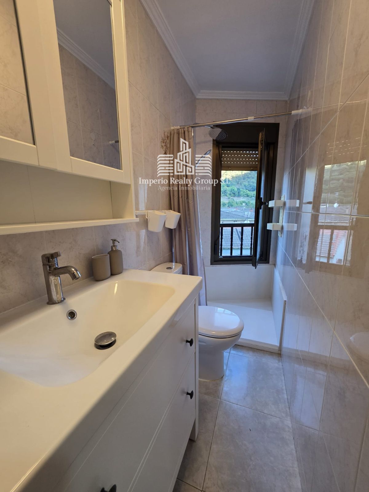 🏠 Piso en venta en Moreda – 51 m² + garaje 