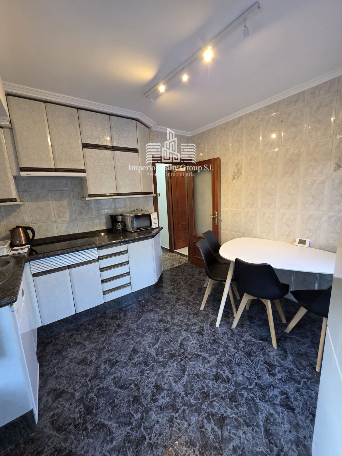 🏠 Piso en venta en Moreda – 51 m² + garaje 