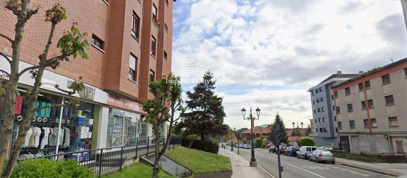  Piso de 3 habitaciones con garaje en La Corredoria, Oviedo
