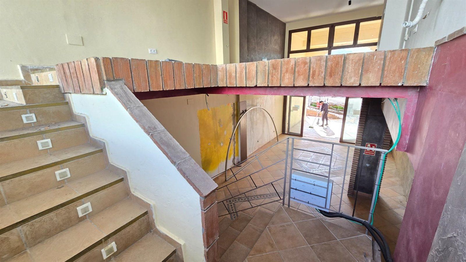 locales-comerciales en benalmadena · puerto-marina 430000€