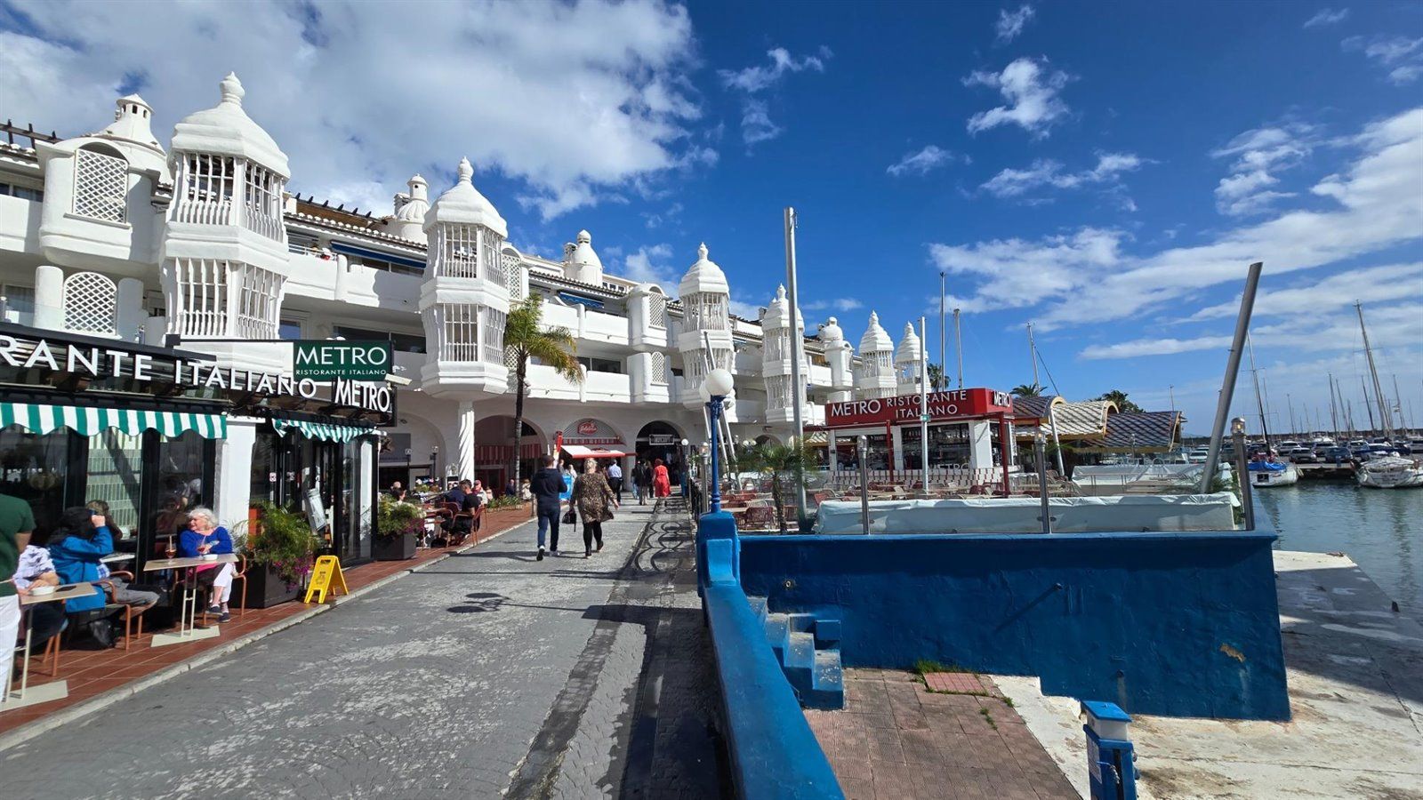 locales-comerciales en benalmadena · puerto-marina 430000€