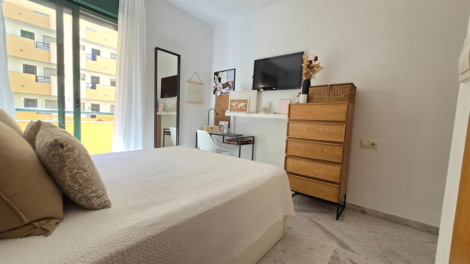 pisos en benalmadena · zona-centro-comercial-torrequebrada 259000€