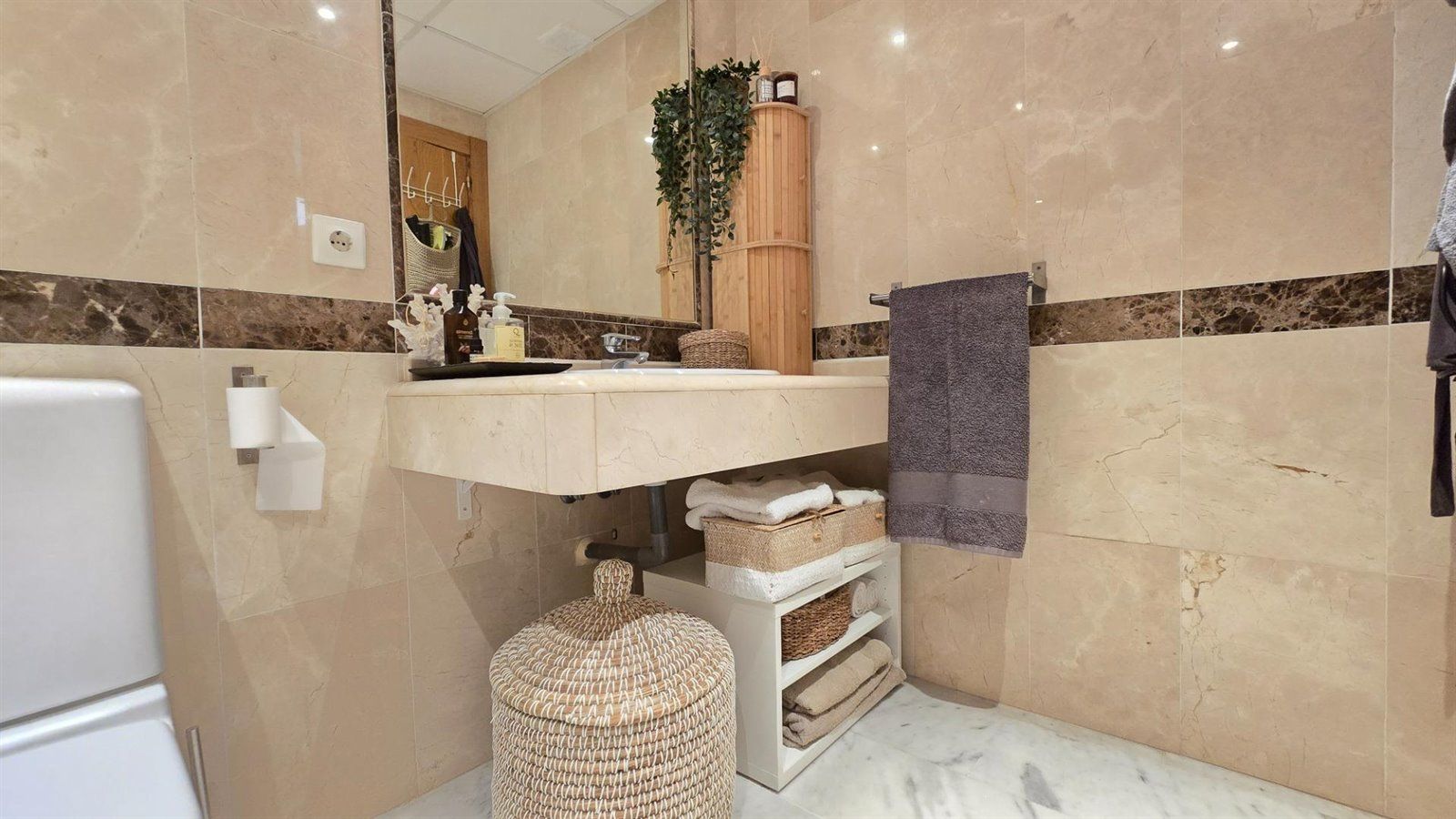 pisos en benalmadena · zona-centro-comercial-torrequebrada 259000€